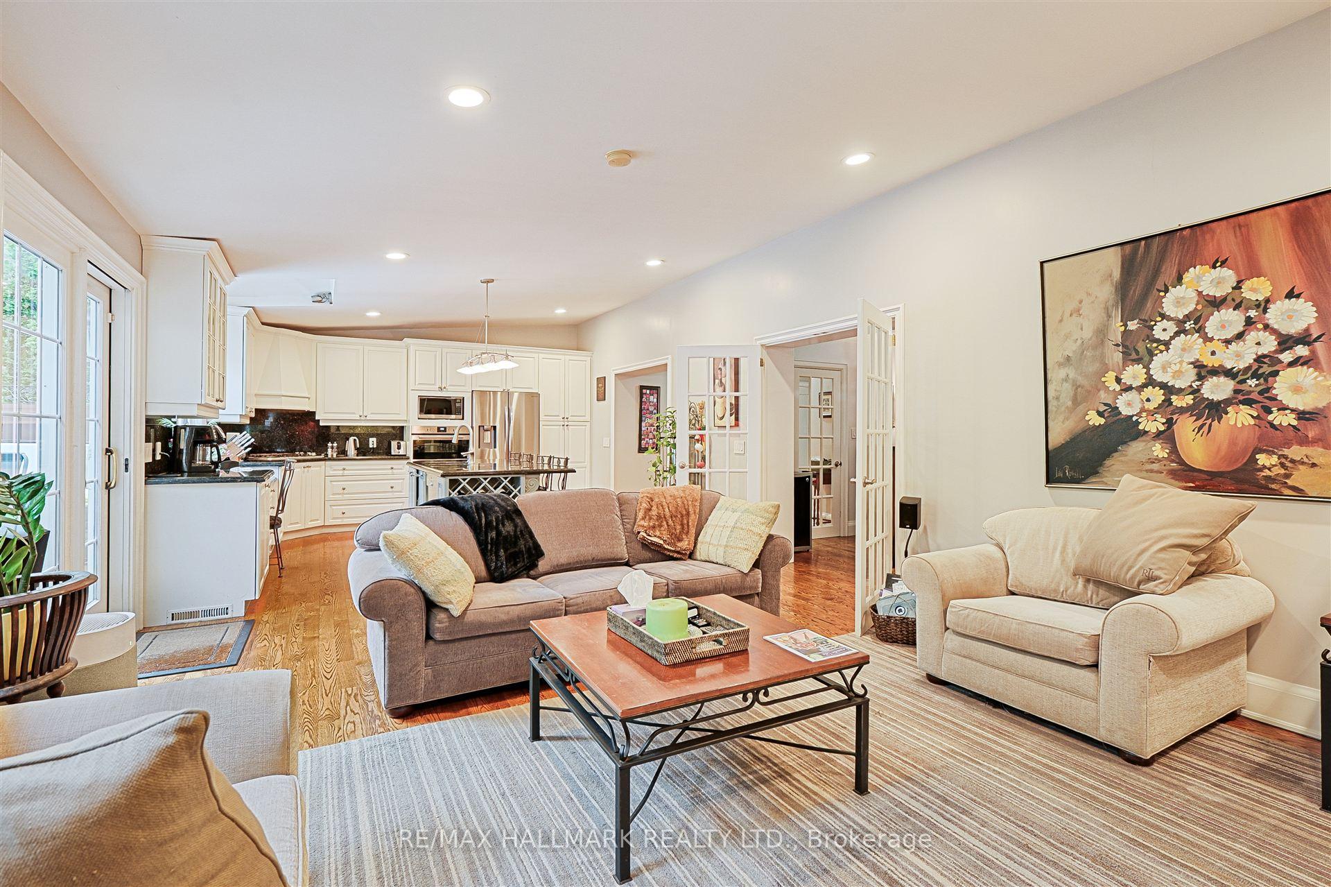 Photo 18 of 4 Rykert Crescent, Toronto, Leaside — HOMEH