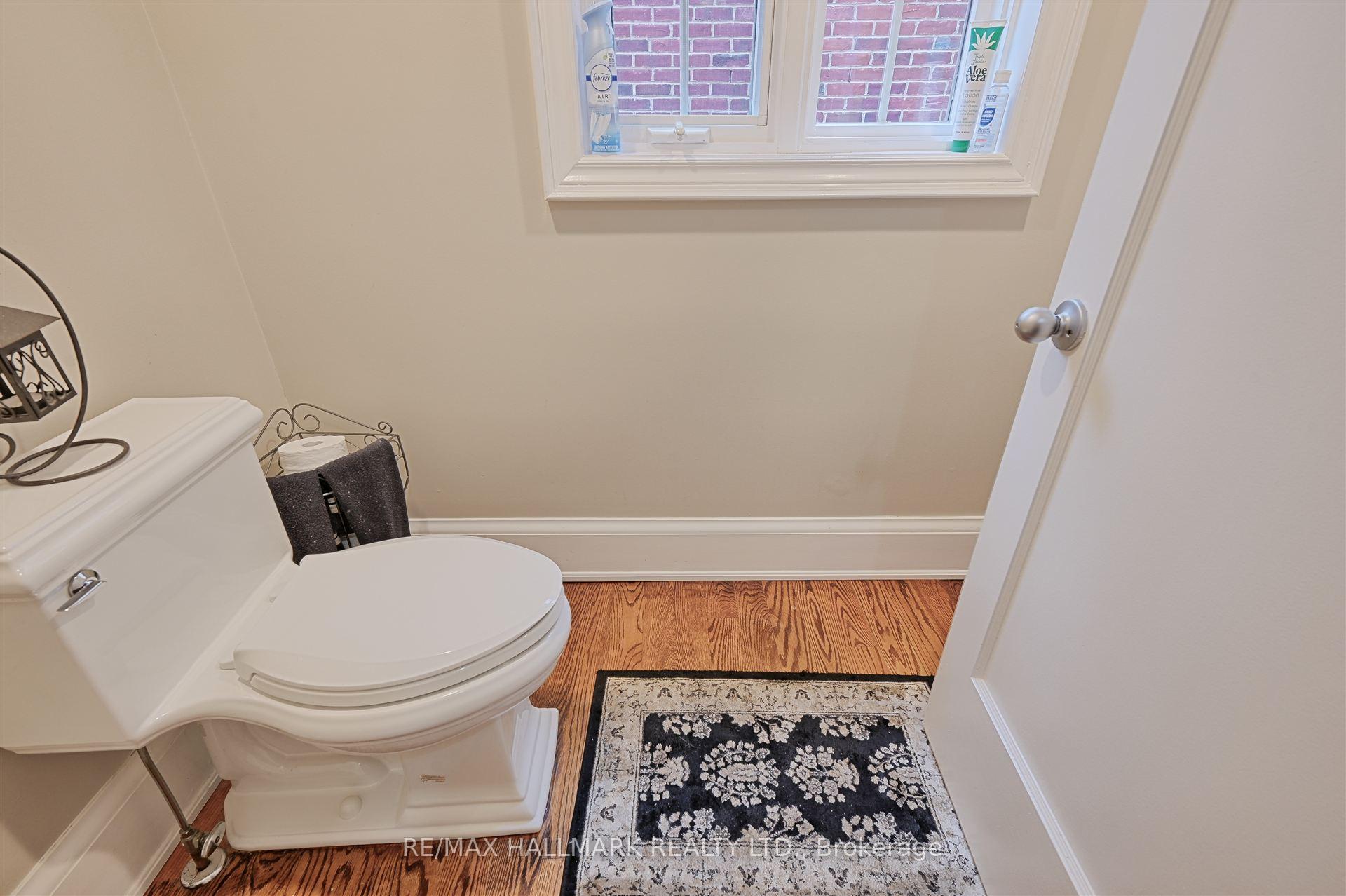 Photo 19 of 4 Rykert Crescent, Toronto, Leaside — HOMEH
