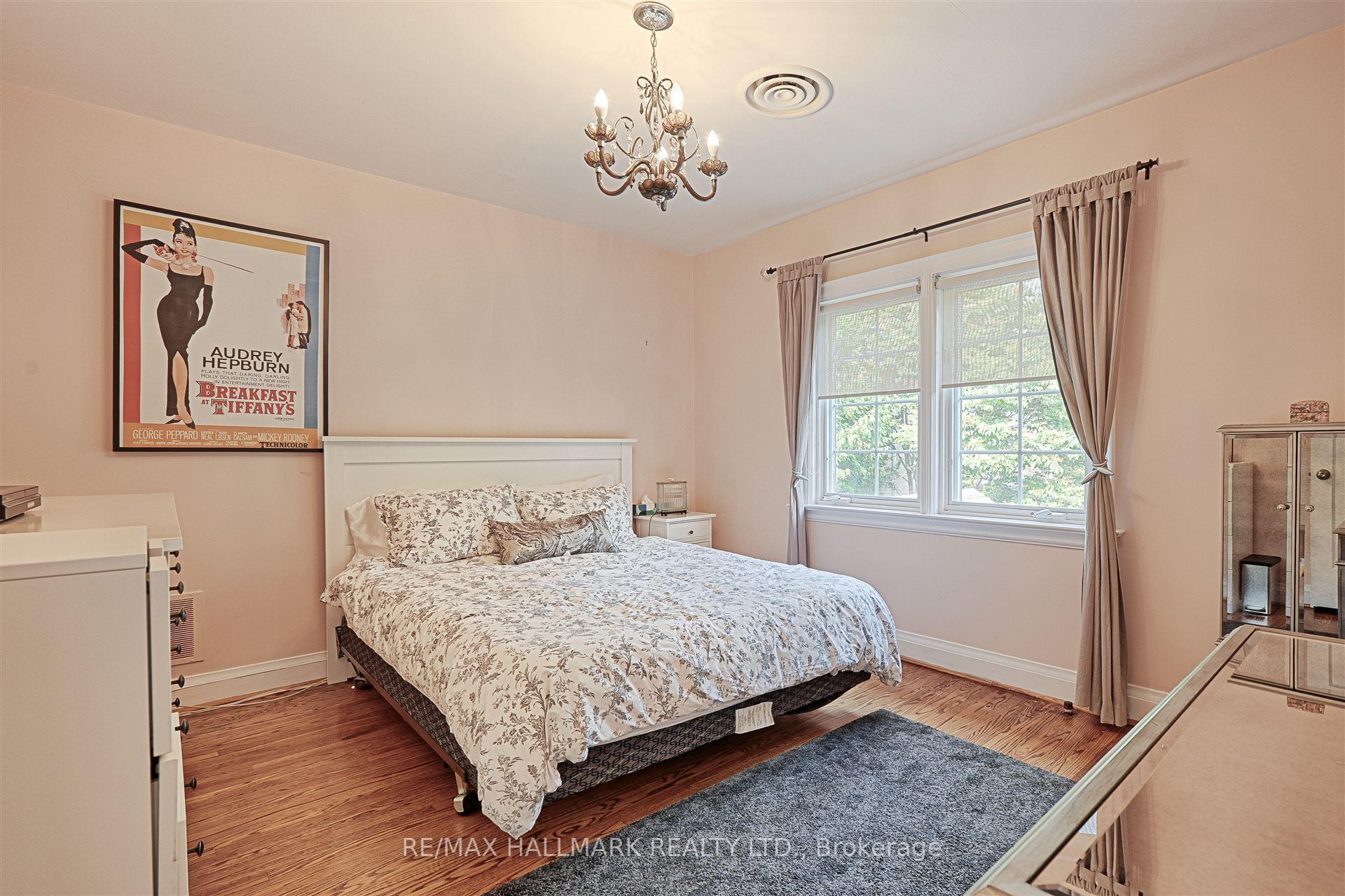Photo 24 of 4 Rykert Crescent, Toronto, Leaside — HOMEH