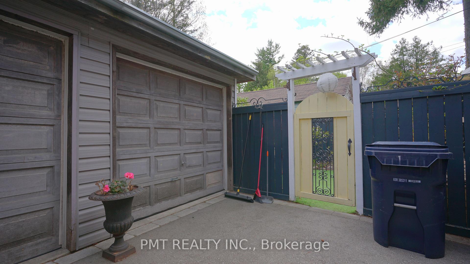 Photo 35 of 581 Soudan Avenue, Toronto, Mount Pleasant East — HOMEH