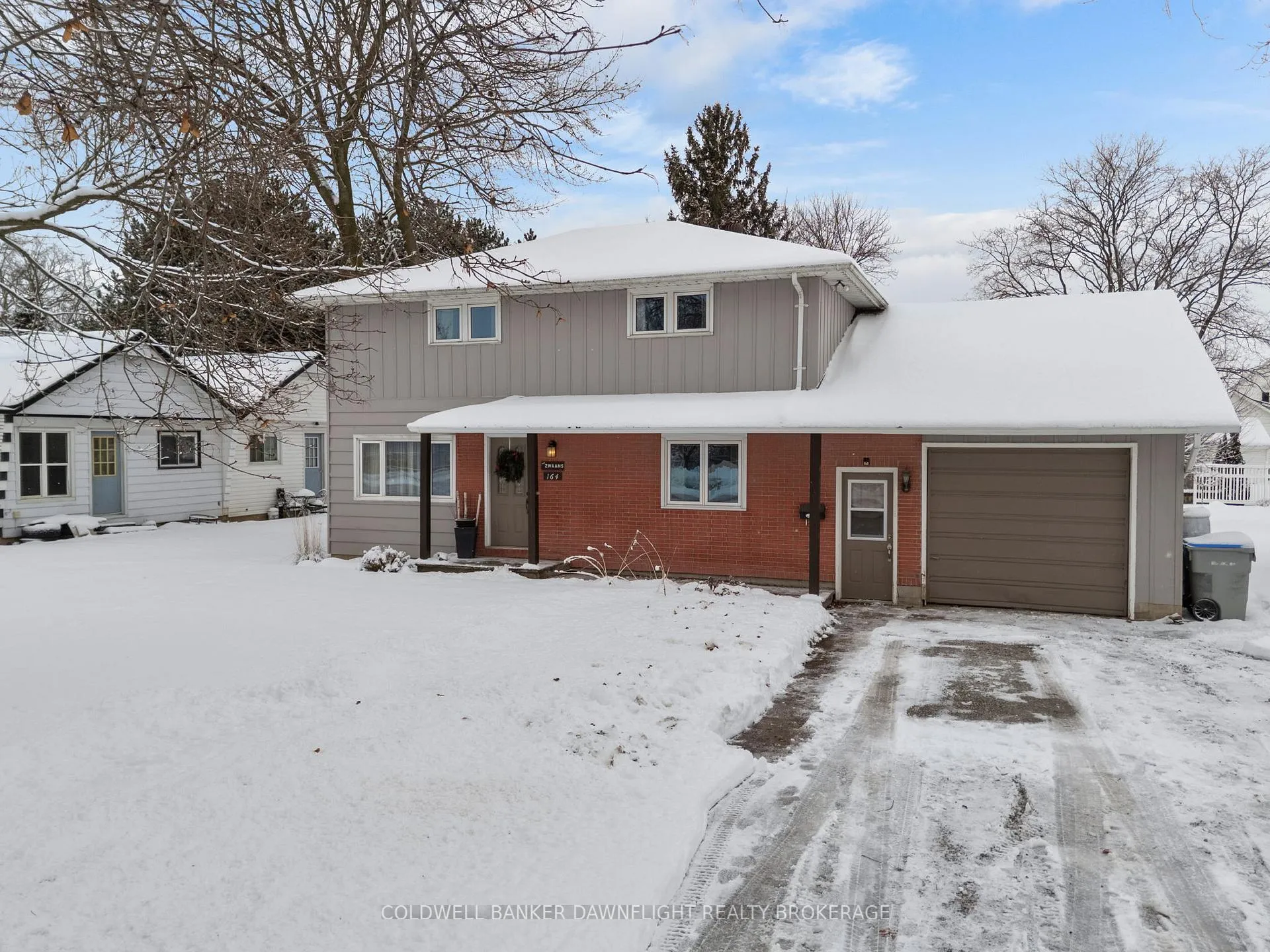 Photo 1 of 164 Oxford Street W, Bluewater, Hensall — HOMEH