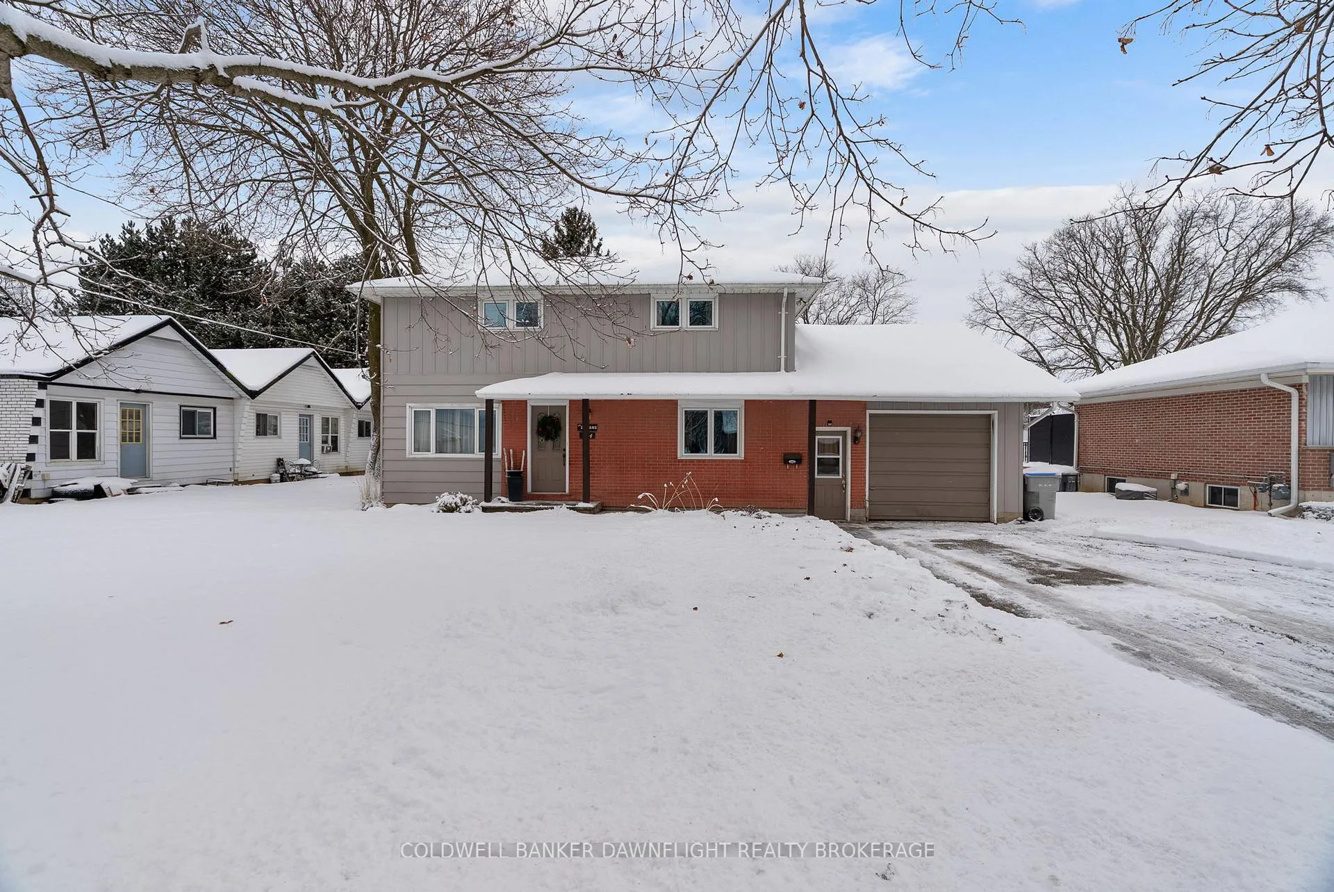Photo 3 of 164 Oxford Street W, Bluewater, Hensall — HOMEH