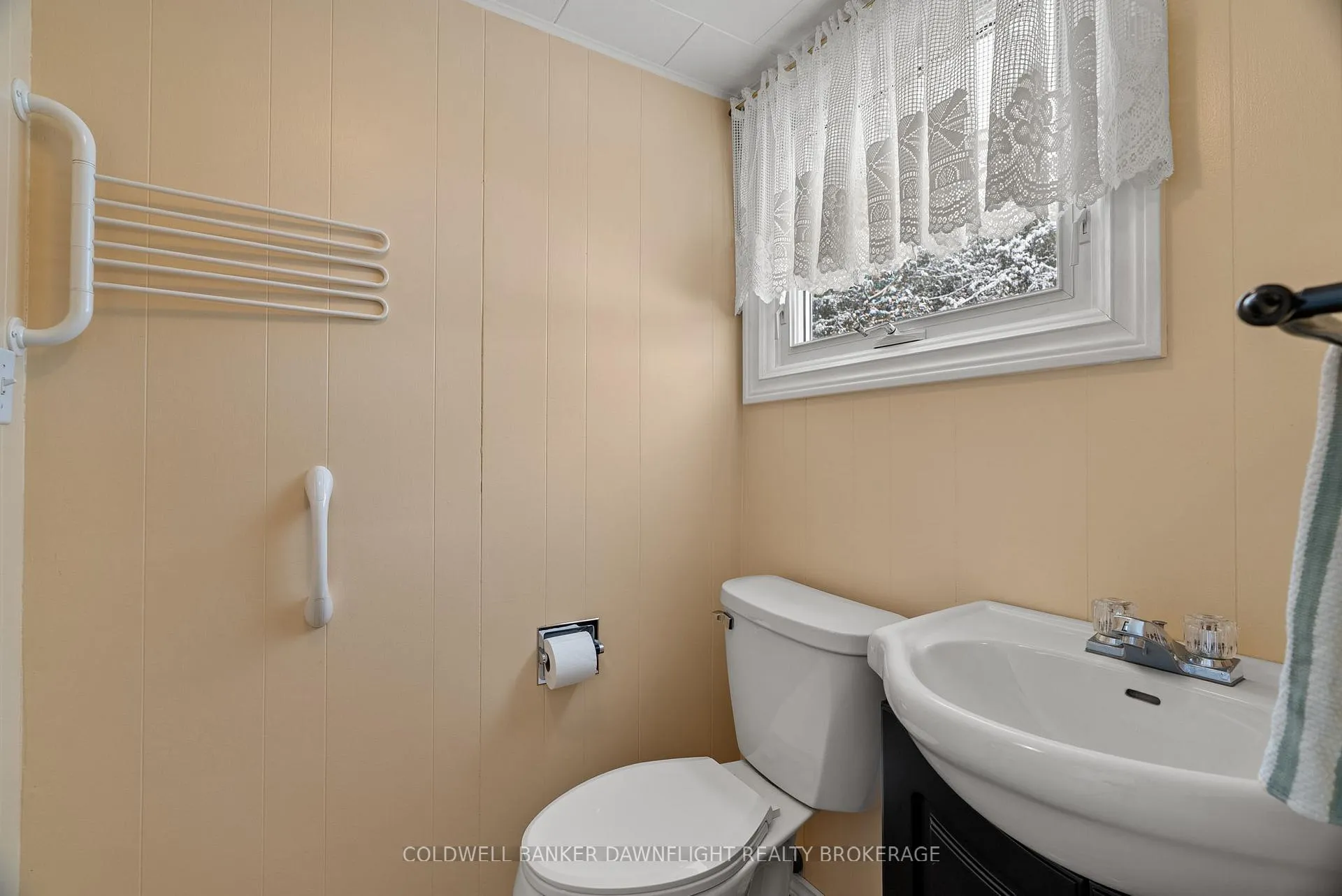 Photo 23 of 164 Oxford Street W, Bluewater, Hensall — HOMEH