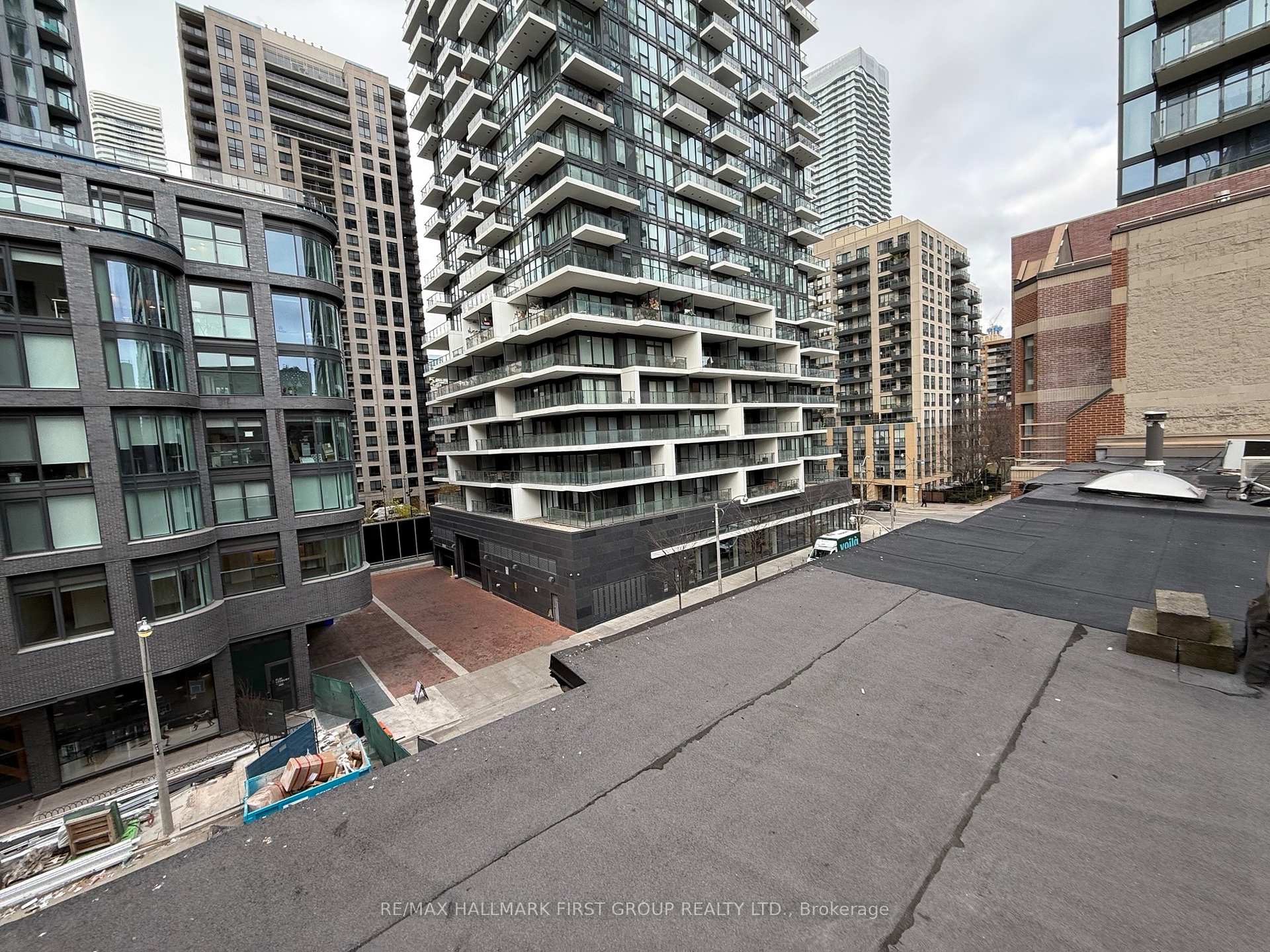 Photo 32 of 37 Mutual Street, Toronto, Church-Yonge Corridor — HOMEH
