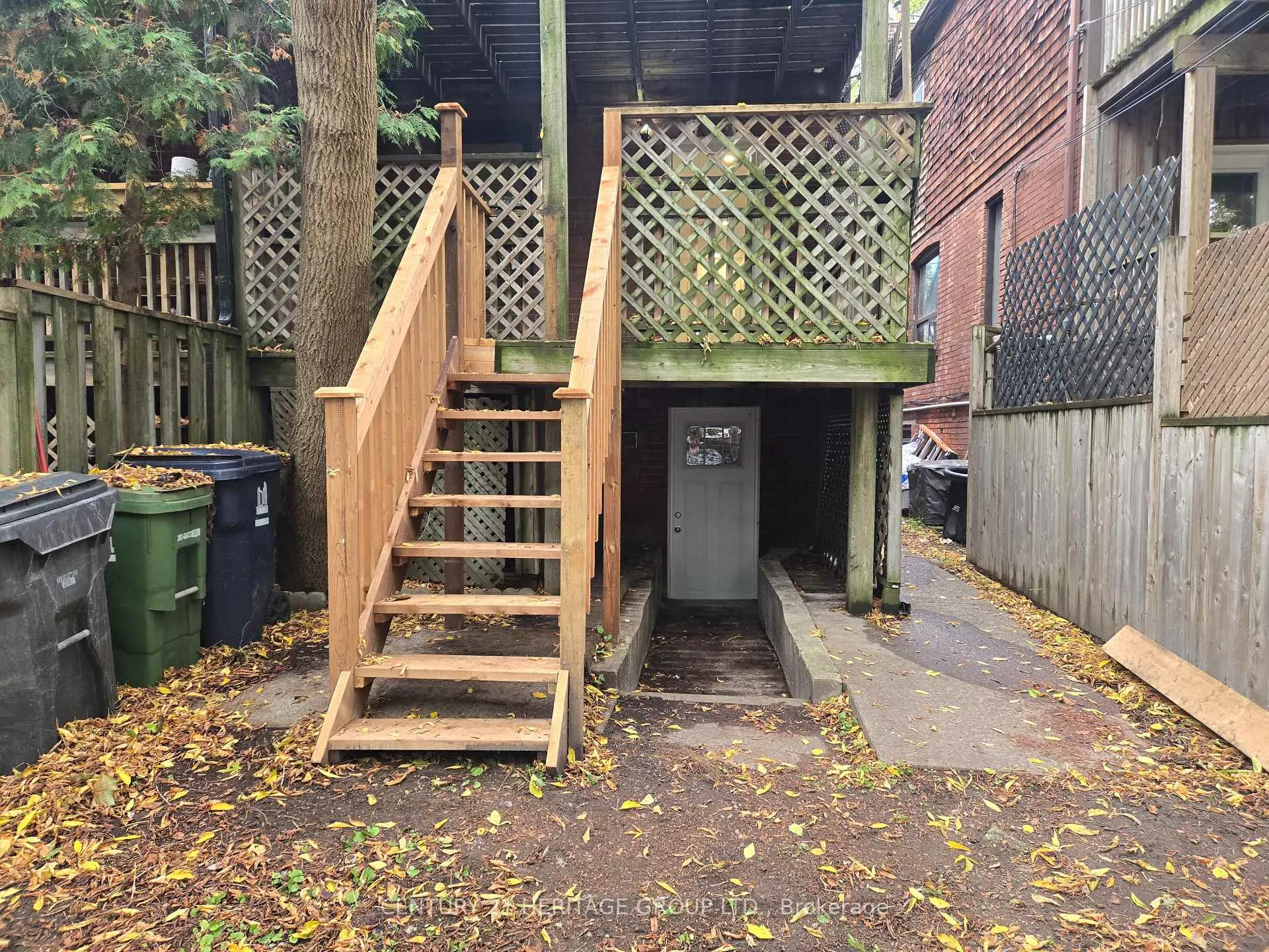 Photo 2 of Unit Basement, 217 Kingston Road, Toronto, The Beaches — HOMEH