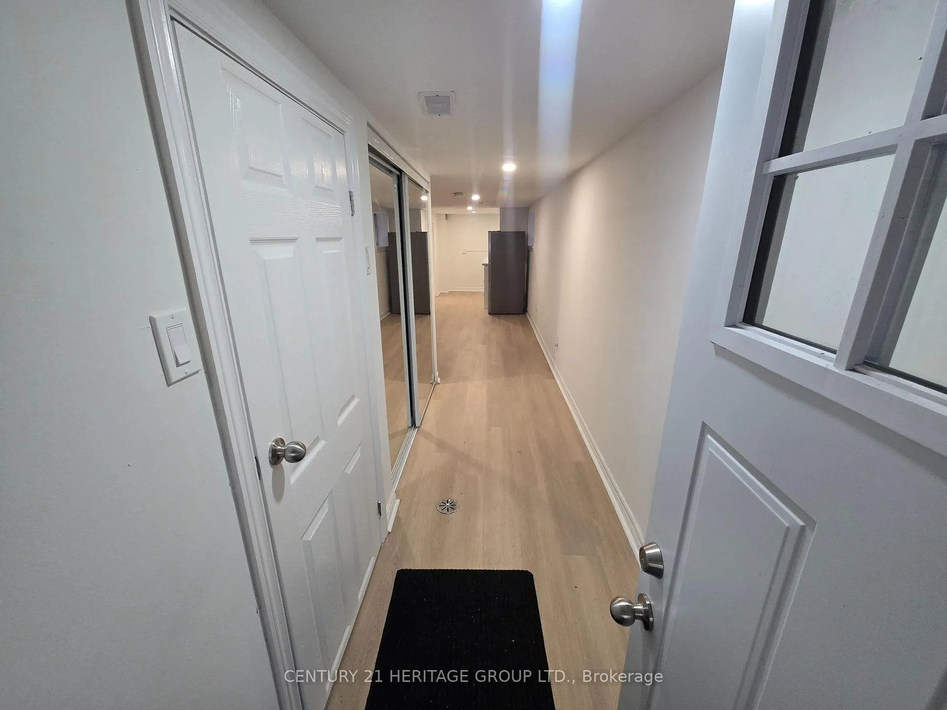 Photo 3 of Unit Basement, 217 Kingston Road, Toronto, The Beaches — HOMEH