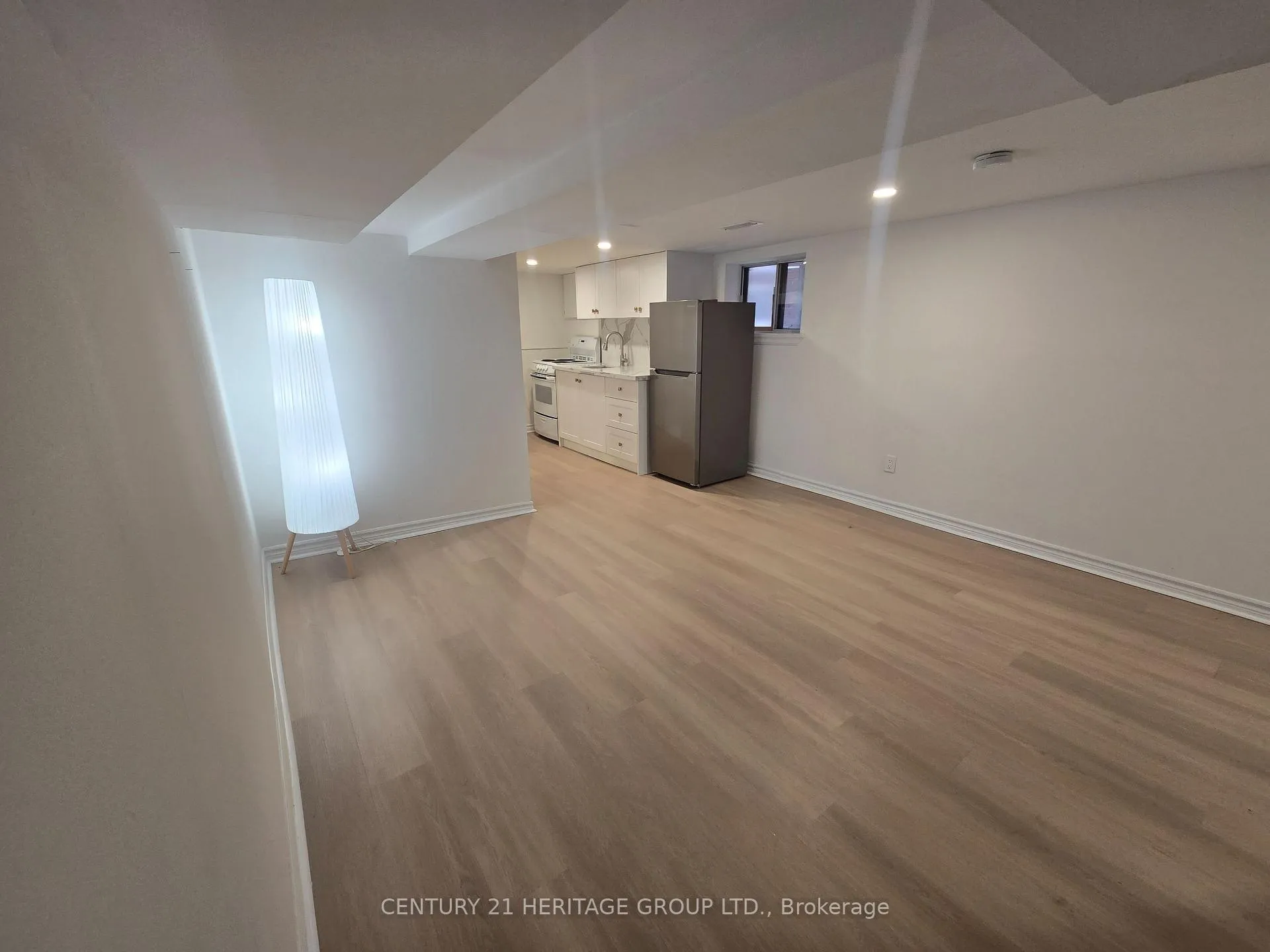 Photo 5 of Unit Basement, 217 Kingston Road, Toronto, The Beaches — HOMEH