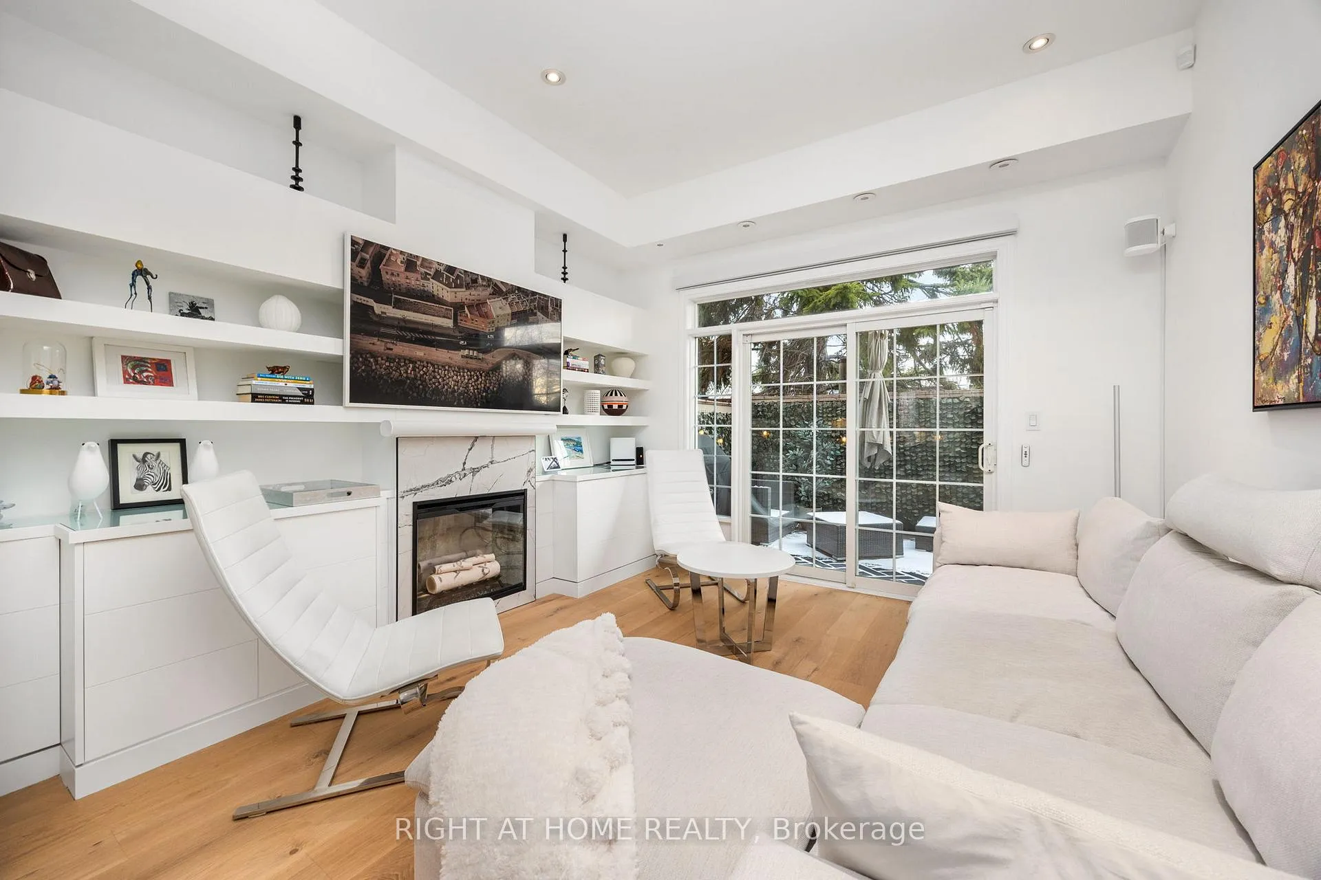 Photo 1 of 1011 Dundas Street E, Toronto, South Riverdale — HOMEH