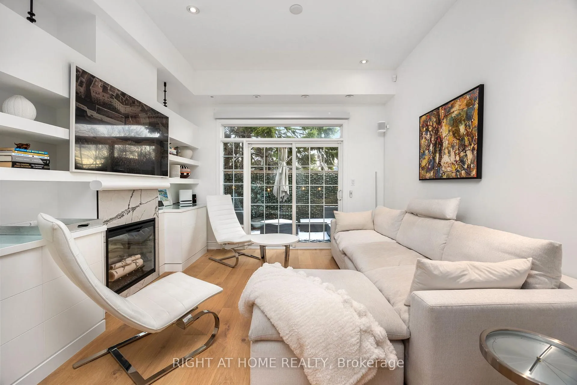 Photo 3 of 1011 Dundas Street E, Toronto, South Riverdale — HOMEH