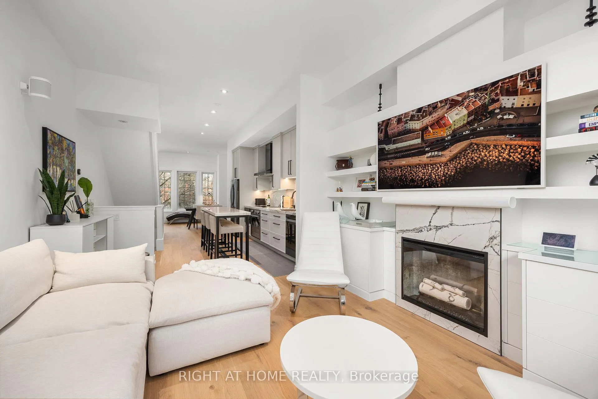 Photo 4 of 1011 Dundas Street E, Toronto, South Riverdale — HOMEH