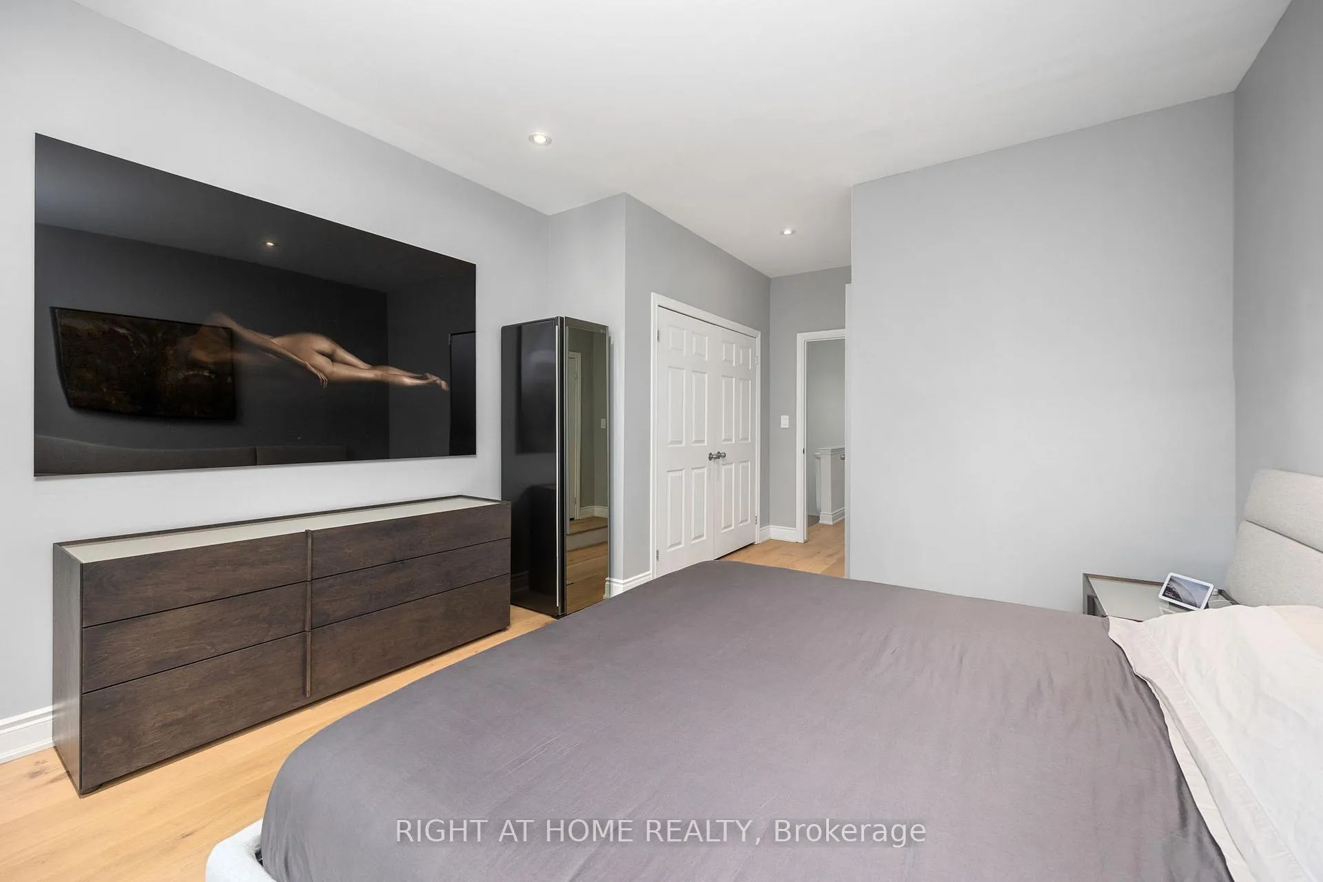 Photo 15 of 1011 Dundas Street E, Toronto, South Riverdale — HOMEH