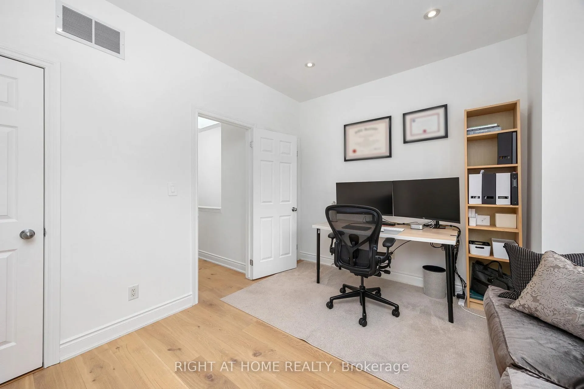 Photo 19 of 1011 Dundas Street E, Toronto, South Riverdale — HOMEH