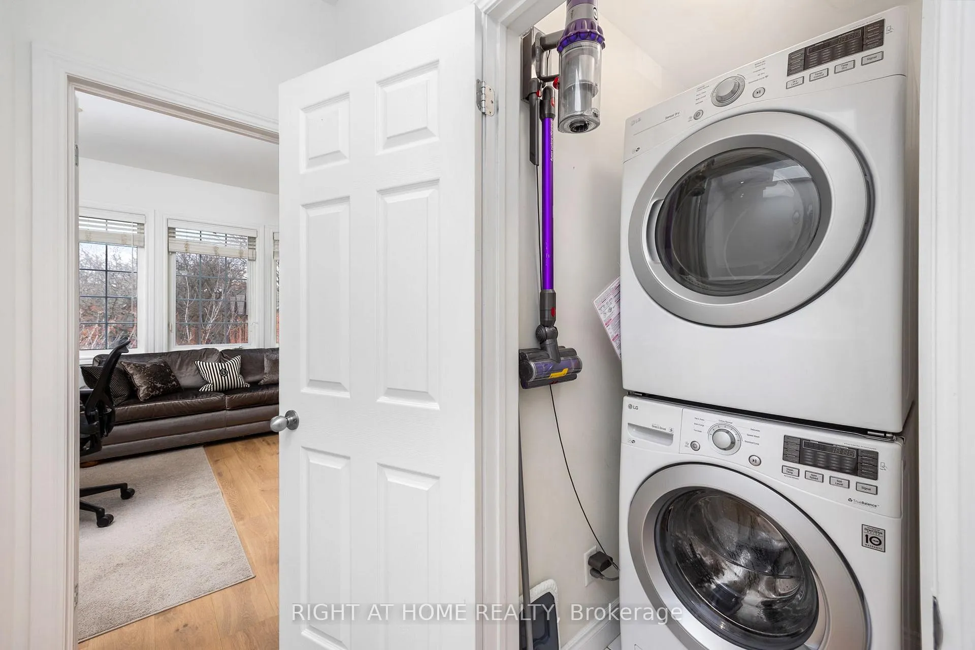 Photo 21 of 1011 Dundas Street E, Toronto, South Riverdale — HOMEH