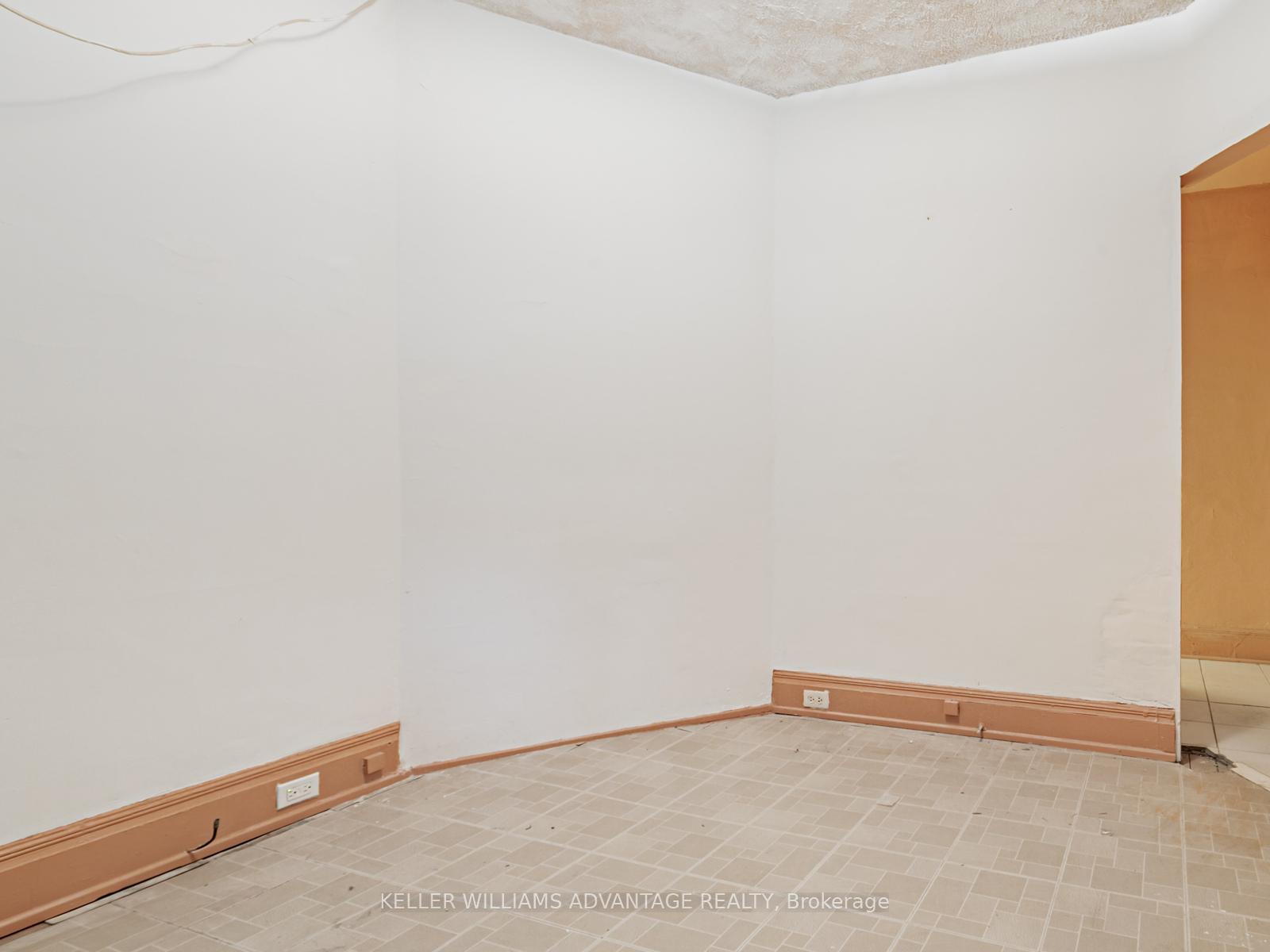 Photo 9 of 1042 Dundas Street E, Toronto, South Riverdale — HOMEH