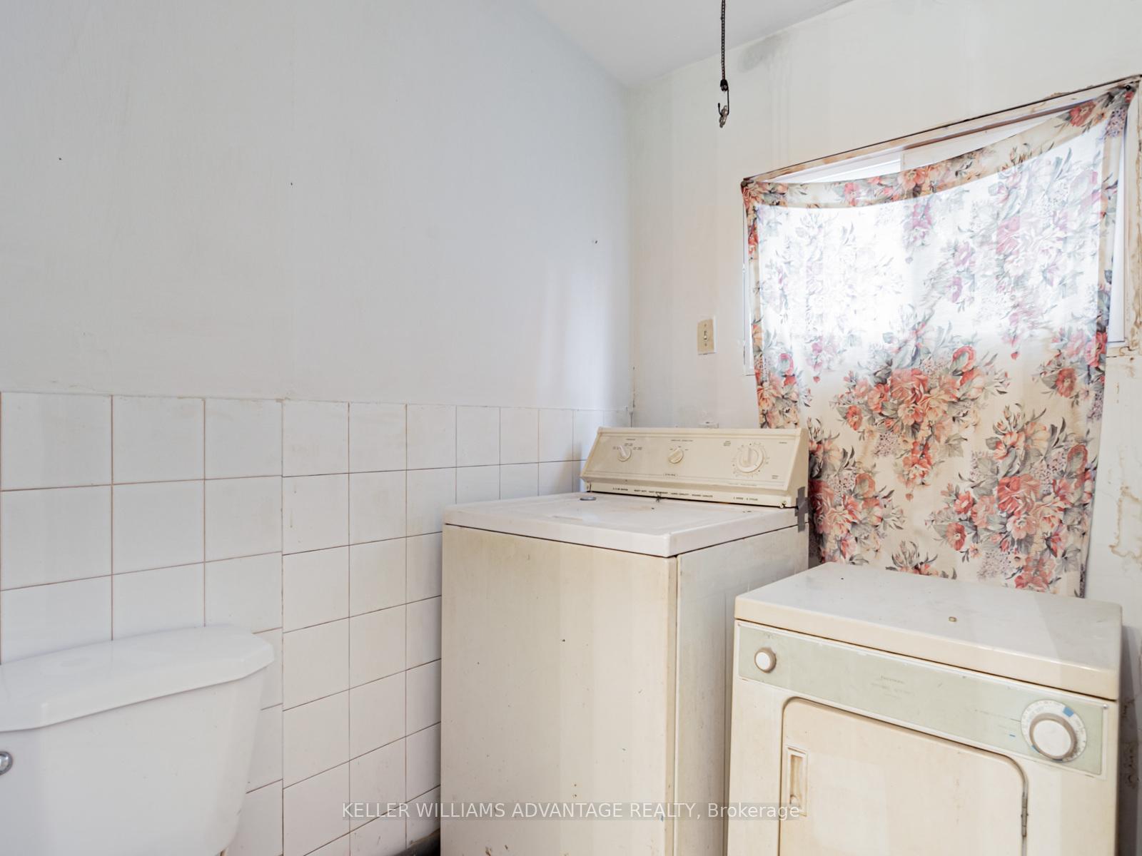 Photo 10 of 1042 Dundas Street E, Toronto, South Riverdale — HOMEH