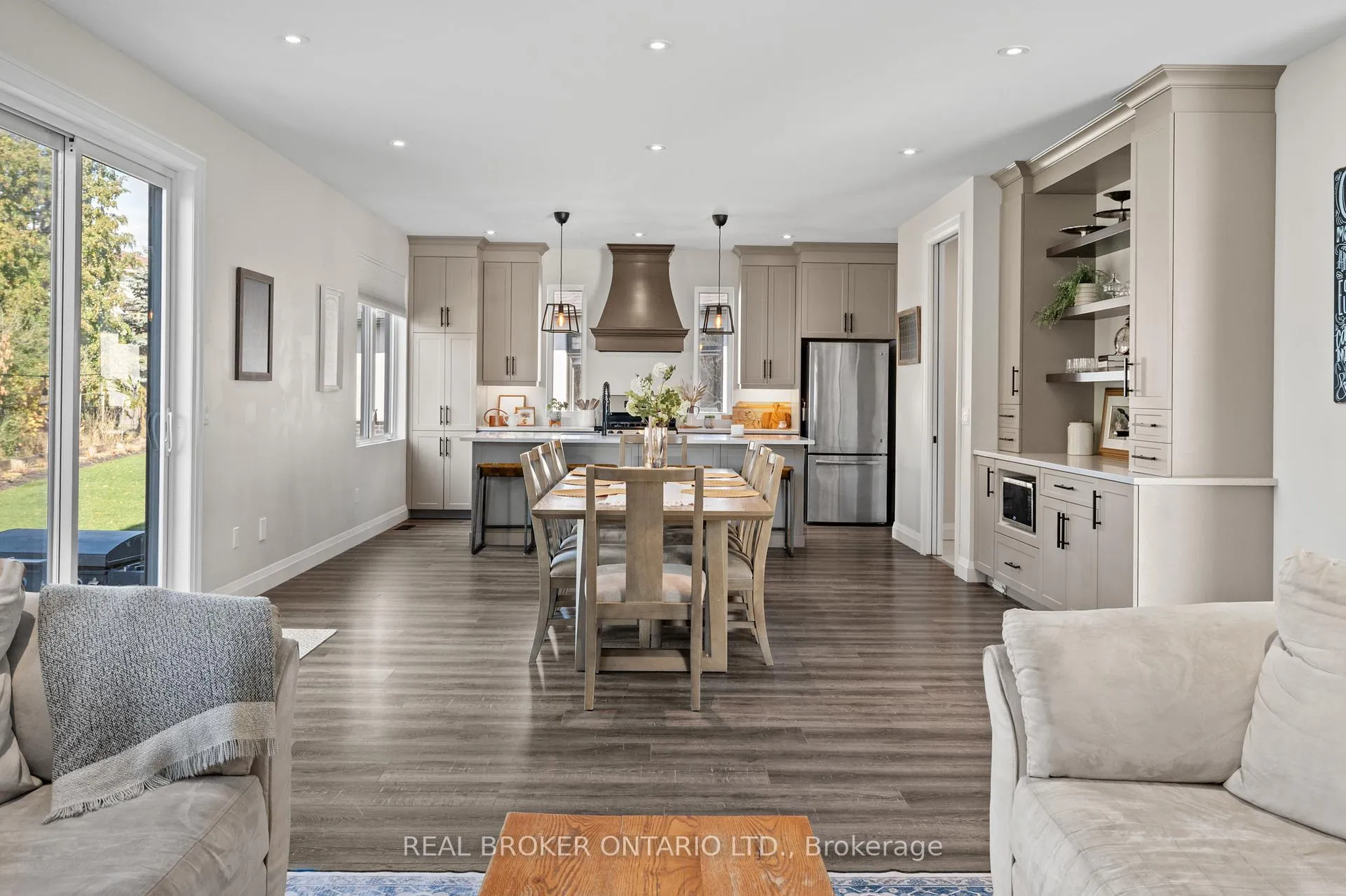 Photo 13 of 92 Ivy Crescent, Thorold, Confederation Heights — HOMEH