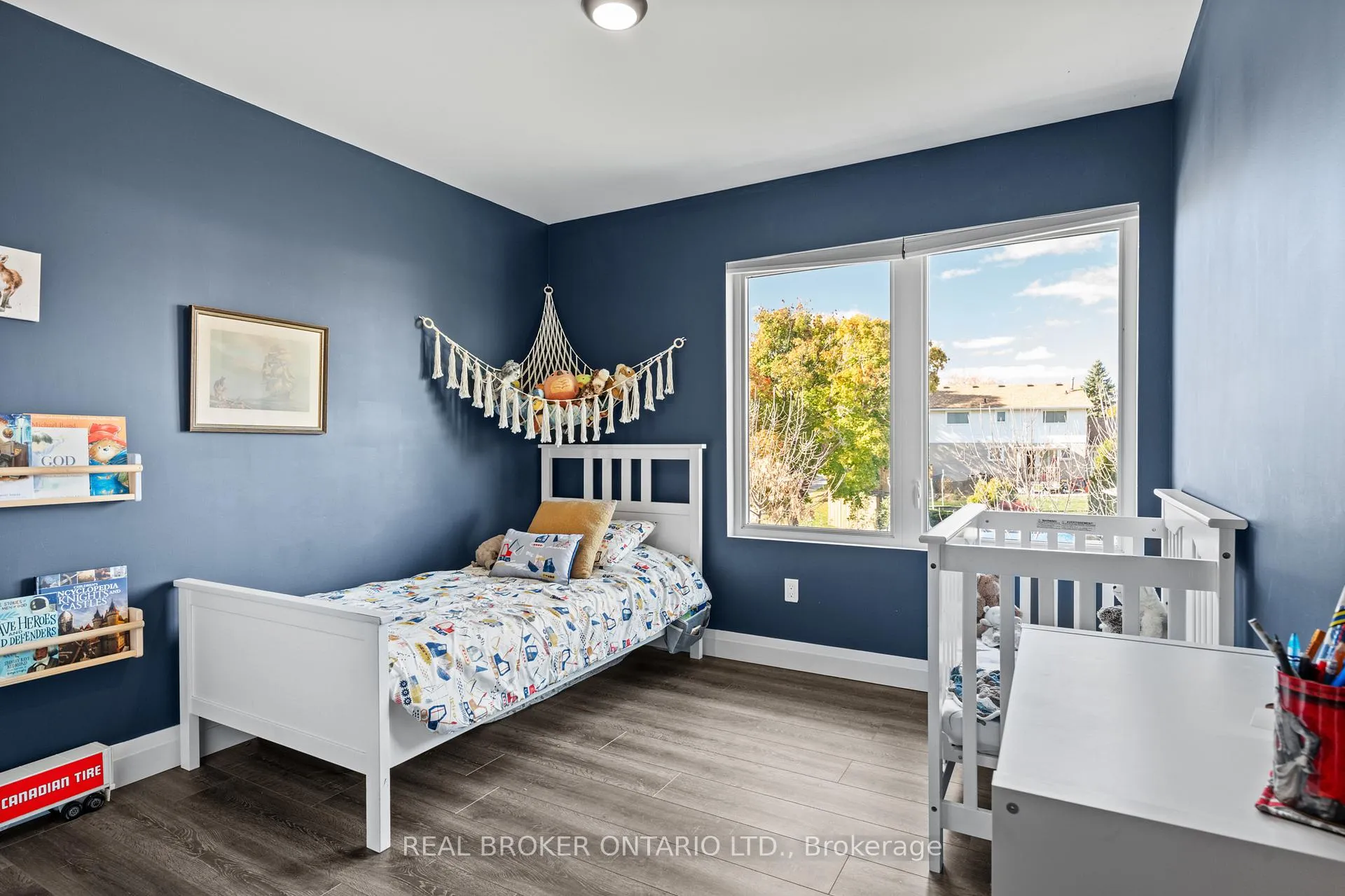 Photo 29 of 92 Ivy Crescent, Thorold, Confederation Heights — HOMEH