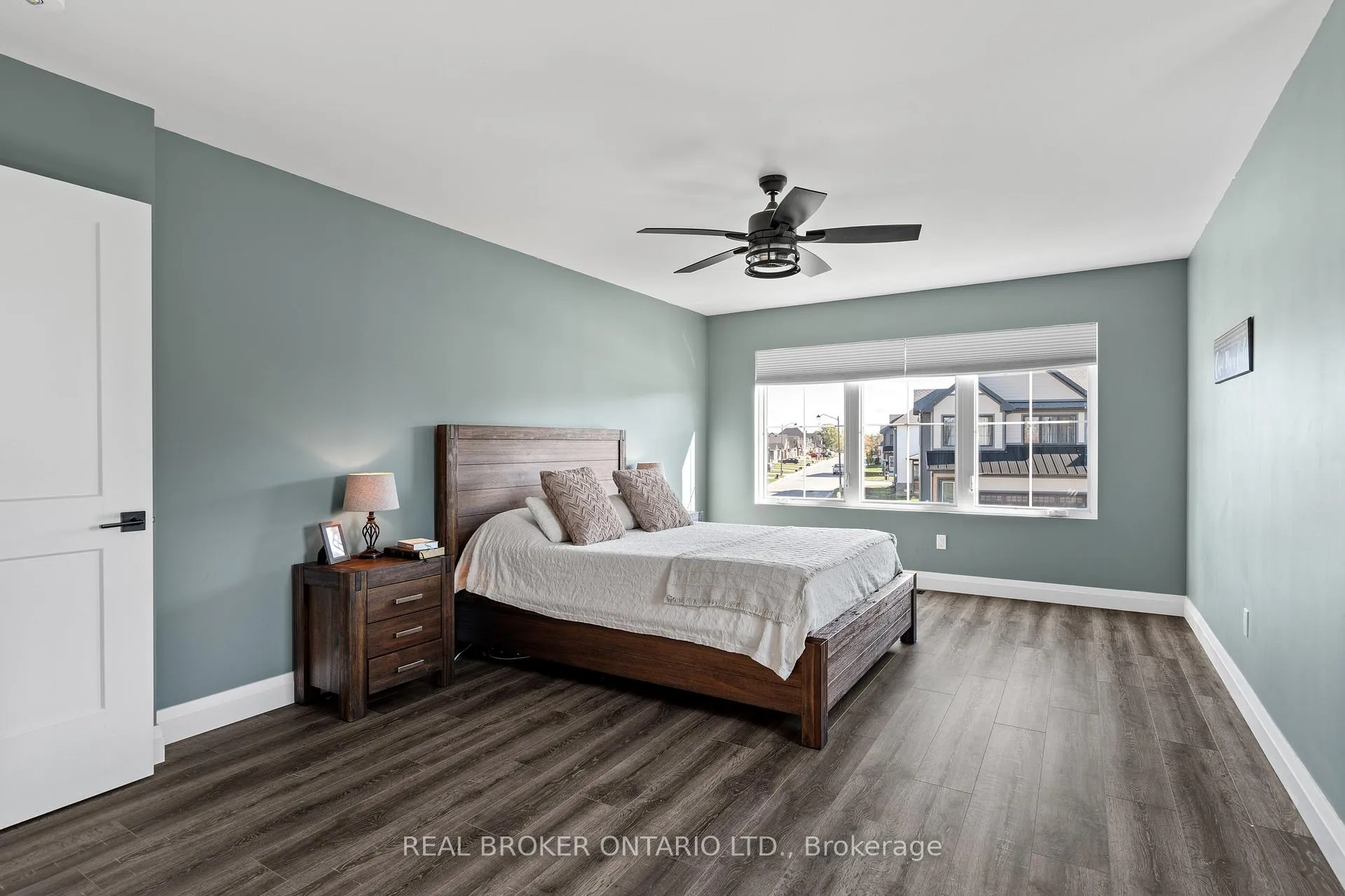 Photo 32 of 92 Ivy Crescent, Thorold, Confederation Heights — HOMEH