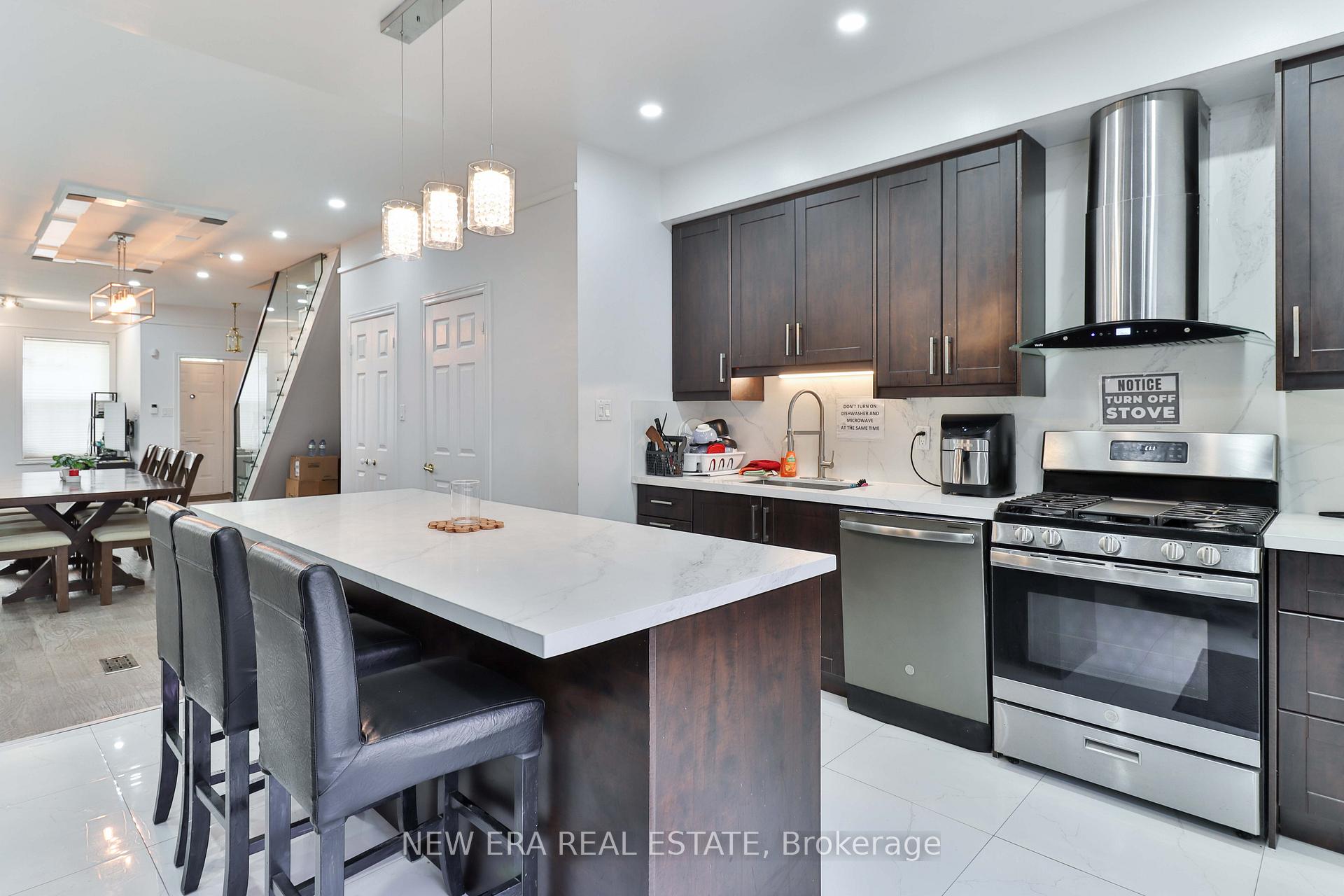 Photo 6 of 242 George Street, Toronto, Moss Park — HOMEH