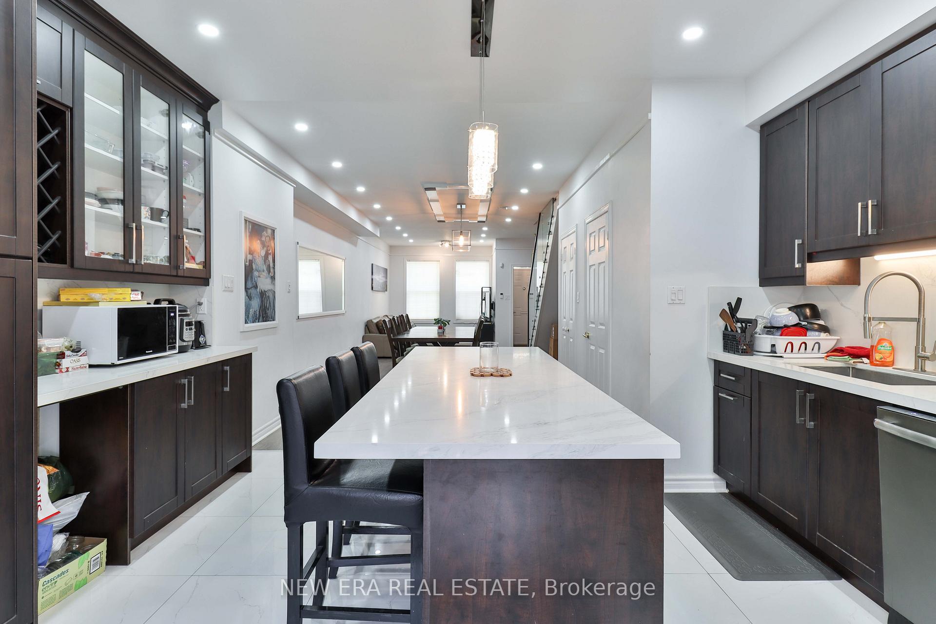 Photo 7 of 242 George Street, Toronto, Moss Park — HOMEH