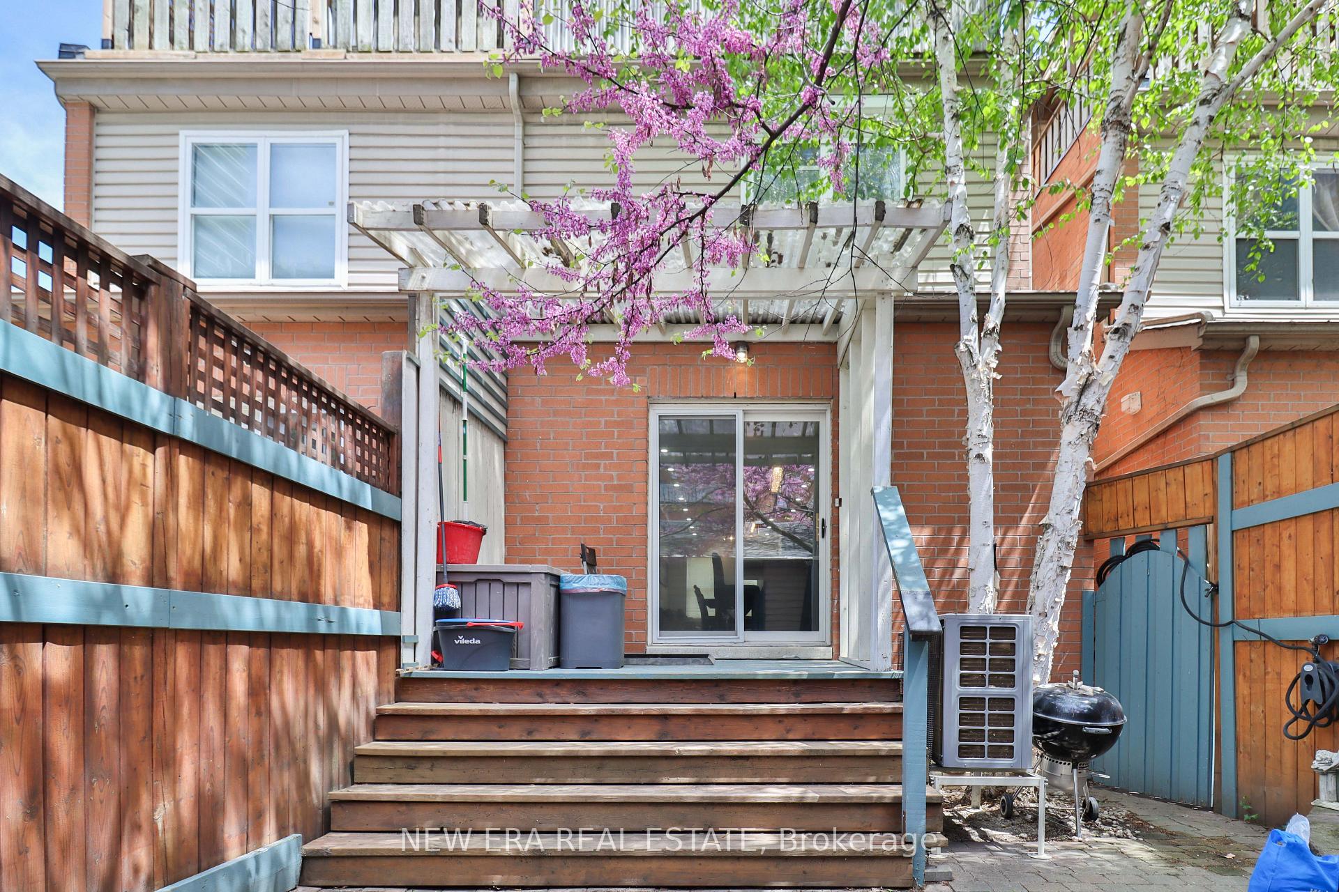 Photo 25 of 242 George Street, Toronto, Moss Park — HOMEH