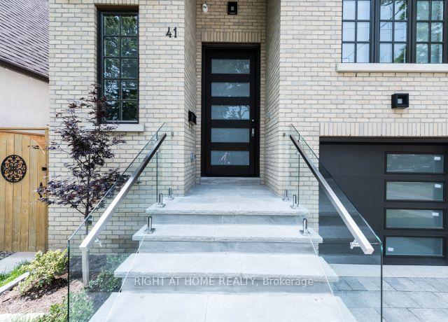 Photo 2 of 41 Sharron Drive, Toronto, Leaside — HOMEH