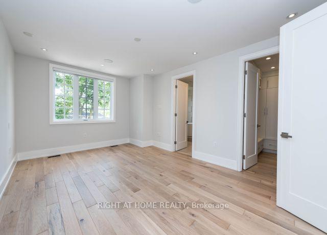 Photo 5 of 41 Sharron Drive, Toronto, Leaside — HOMEH