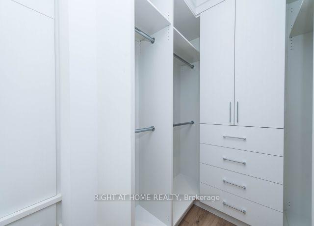 Photo 9 of 41 Sharron Drive, Toronto, Leaside — HOMEH
