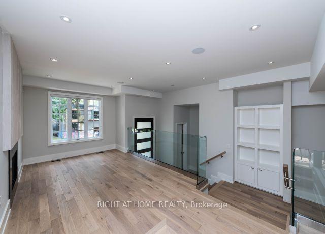 Photo 11 of 41 Sharron Drive, Toronto, Leaside — HOMEH