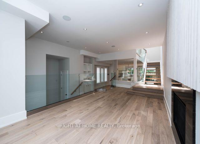 Photo 14 of 41 Sharron Drive, Toronto, Leaside — HOMEH