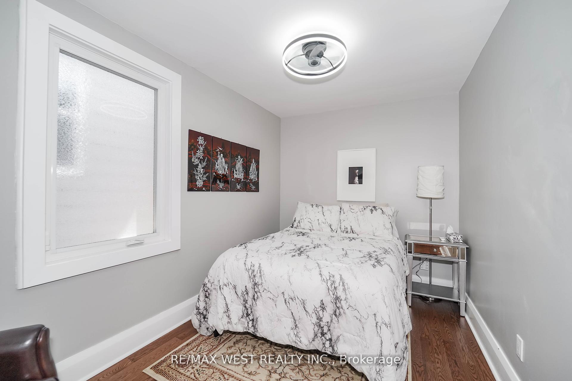 Photo 11 of 46 Rhyl Avenue, Toronto, The Beaches — HOMEH
