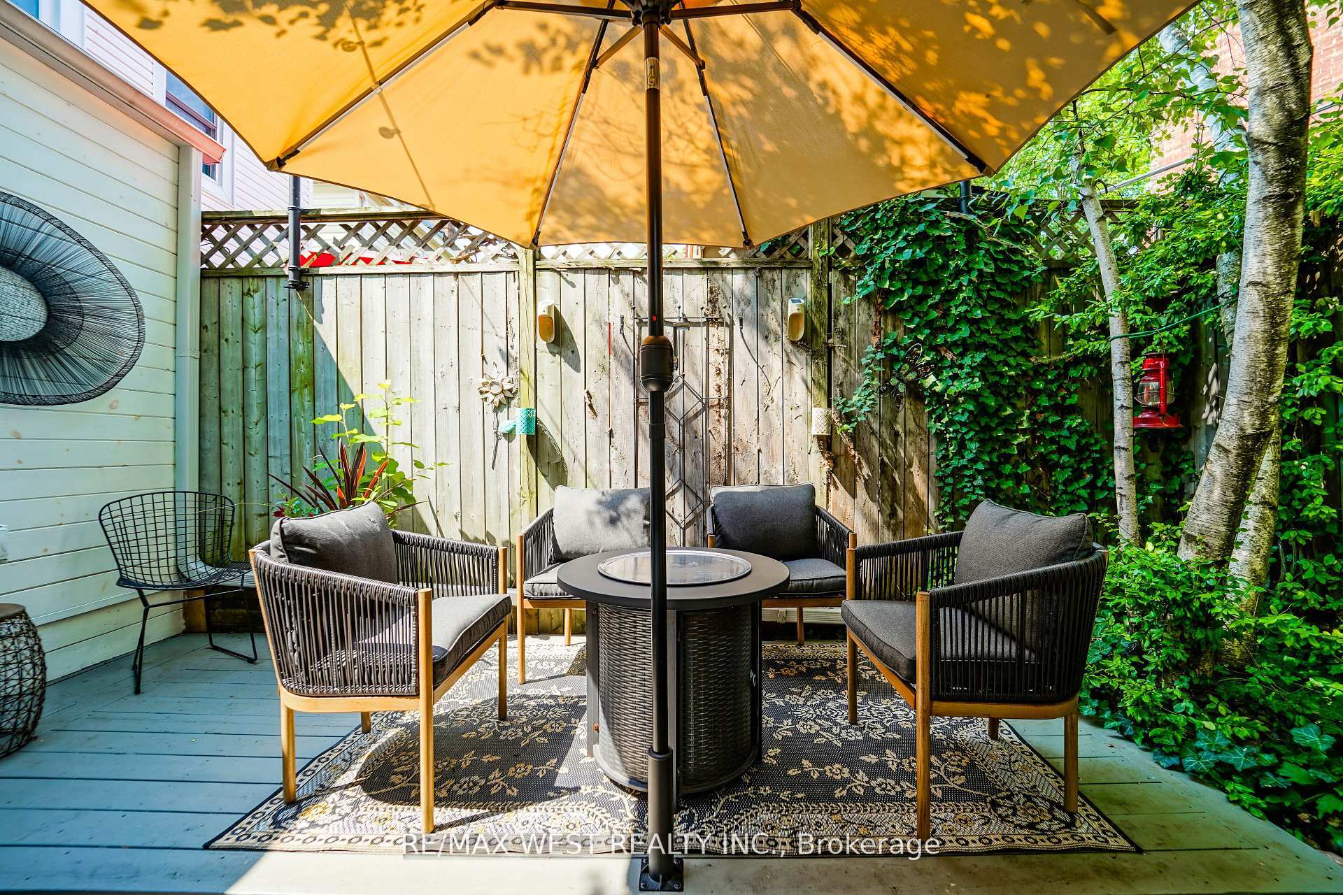 Photo 14 of 46 Rhyl Avenue, Toronto, The Beaches — HOMEH