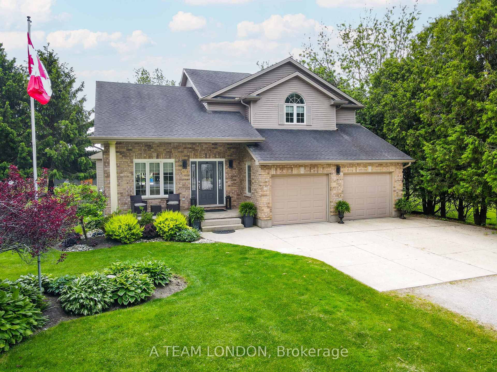 Photo 1 of 400 Second Street, Strathroy-Caradoc, NE — HOMEH