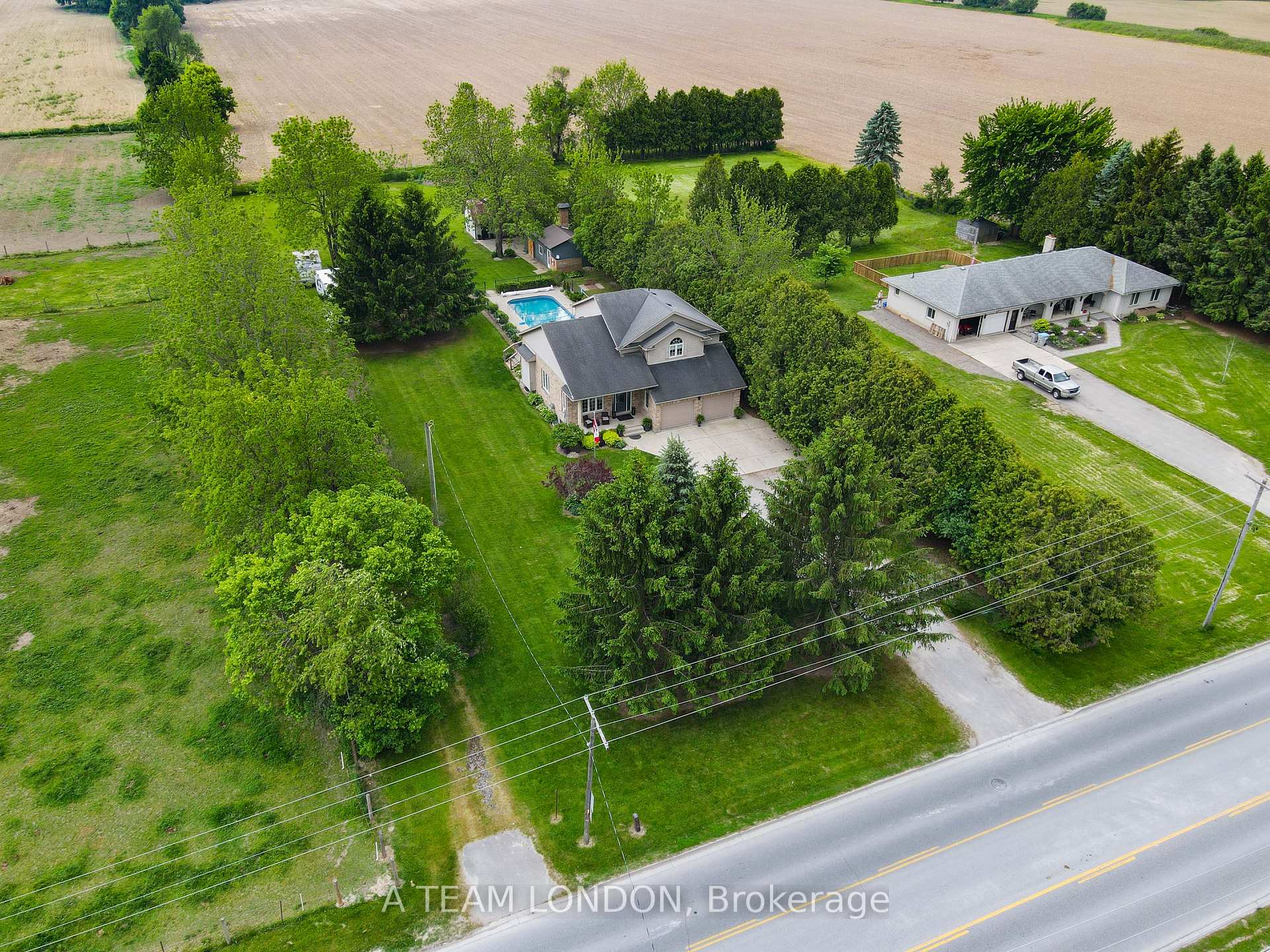 Photo 5 of 400 Second Street, Strathroy-Caradoc, NE — HOMEH