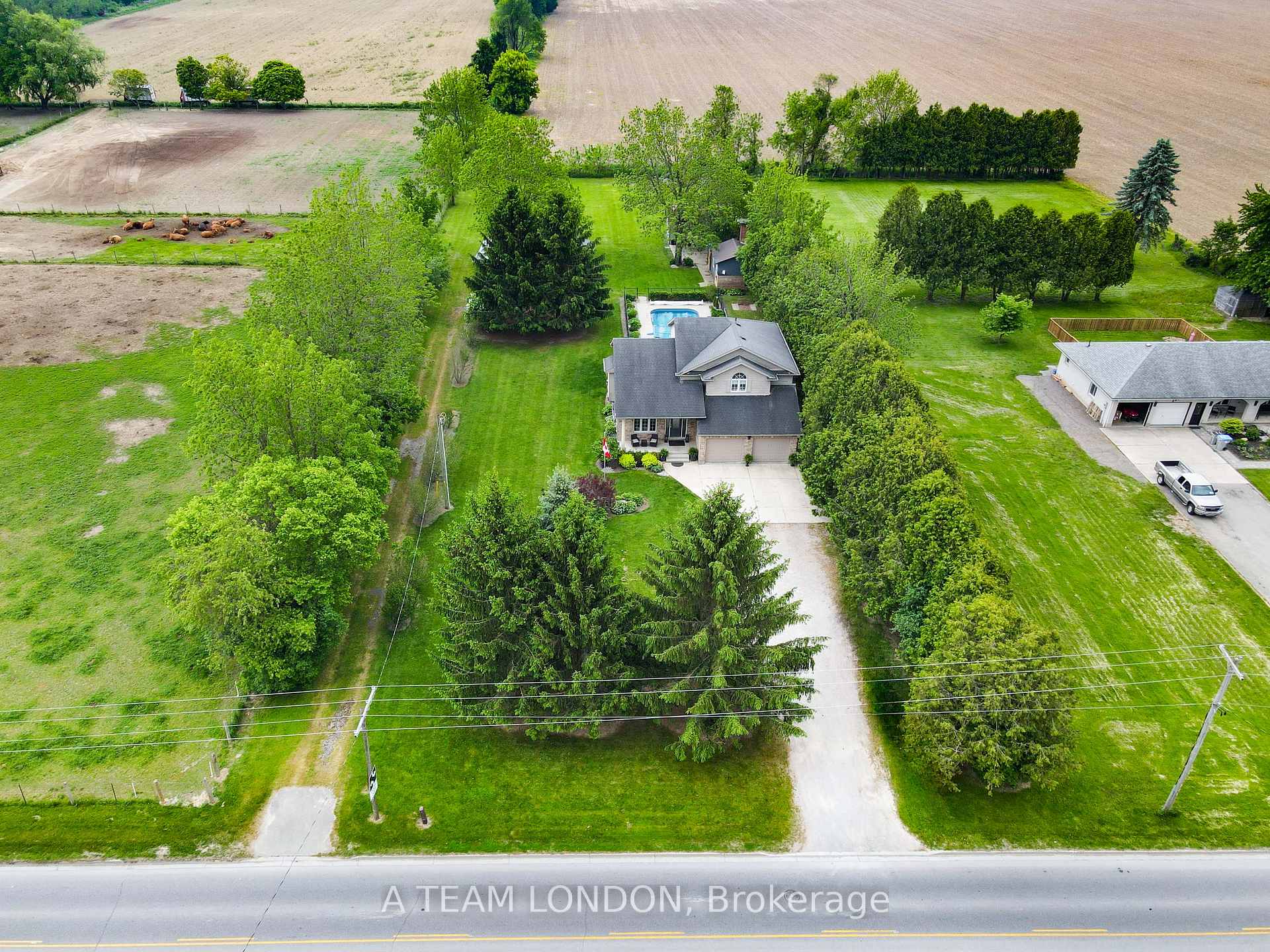 Photo 7 of 400 Second Street, Strathroy-Caradoc, NE — HOMEH