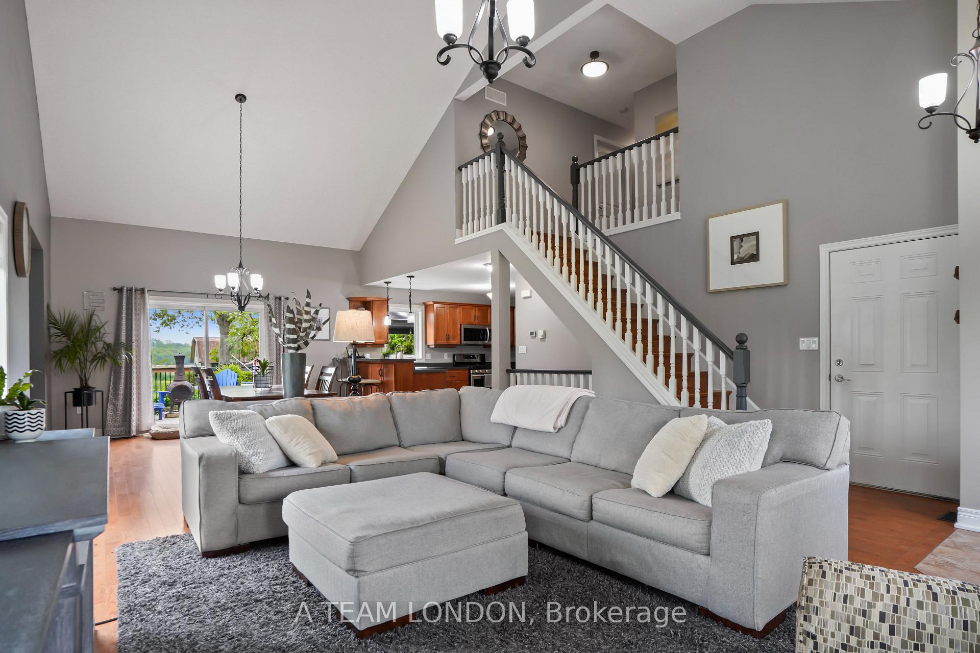 Photo 13 of 400 Second Street, Strathroy-Caradoc, NE — HOMEH