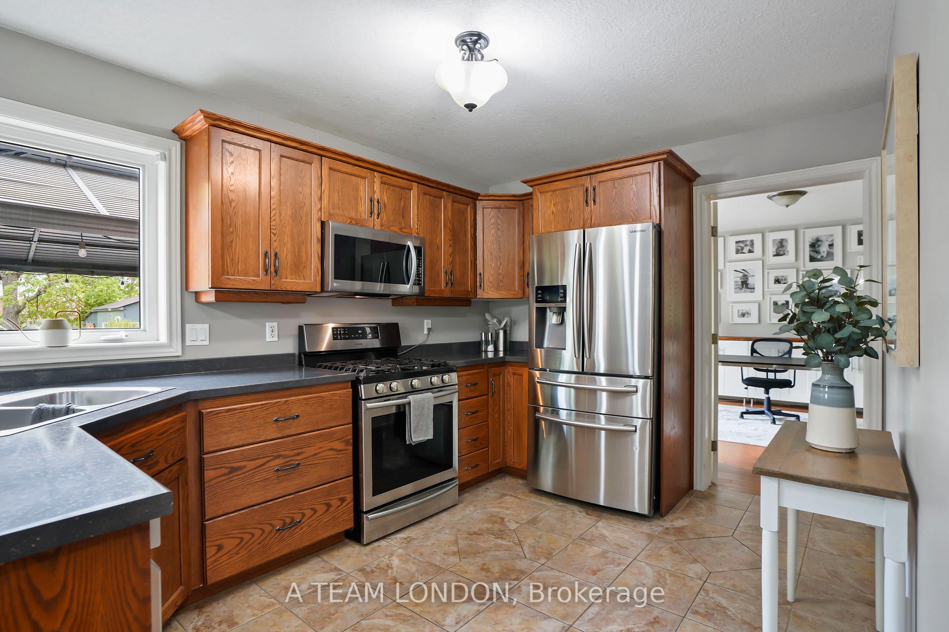 Photo 18 of 400 Second Street, Strathroy-Caradoc, NE — HOMEH