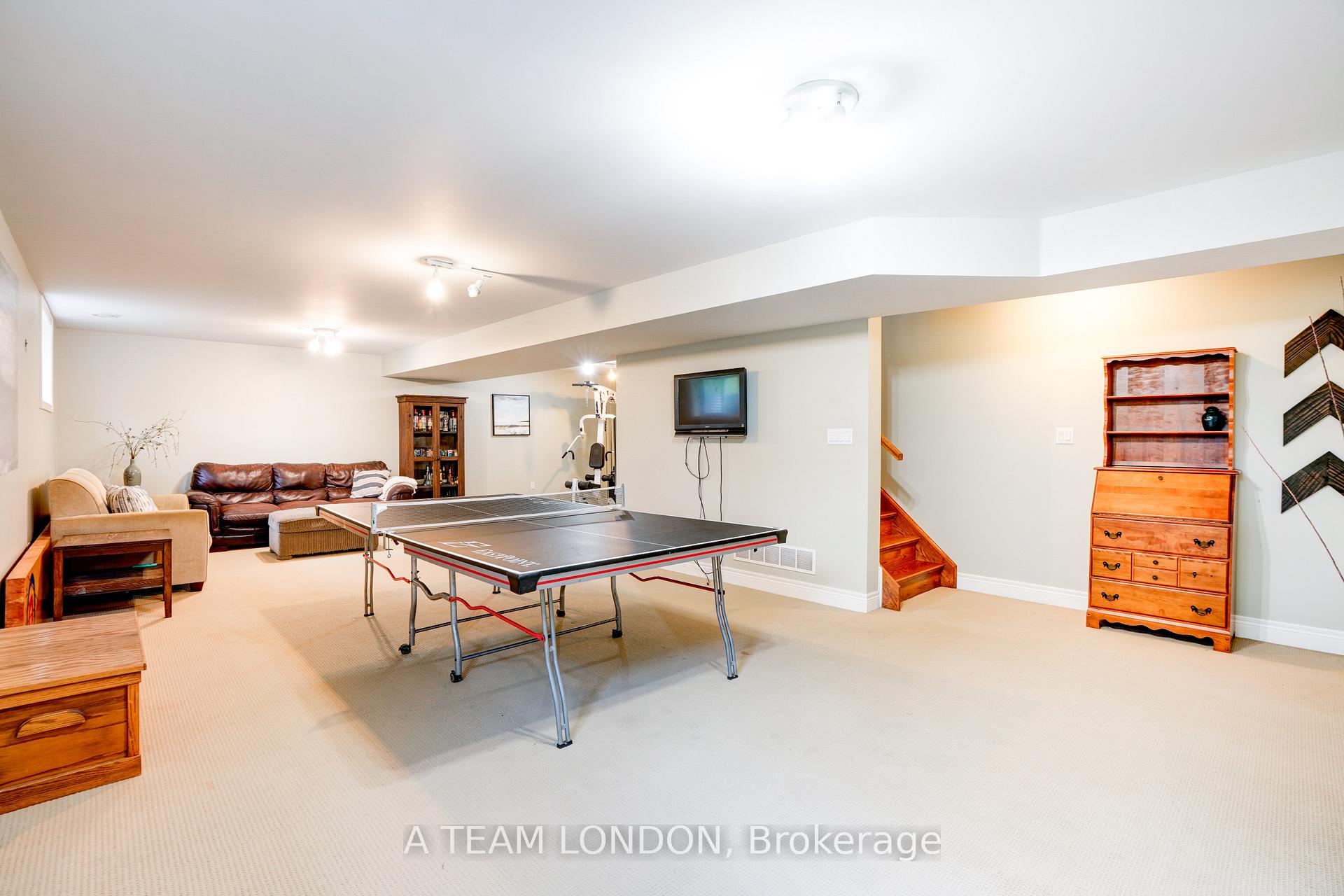 Photo 27 of 400 Second Street, Strathroy-Caradoc, NE — HOMEH