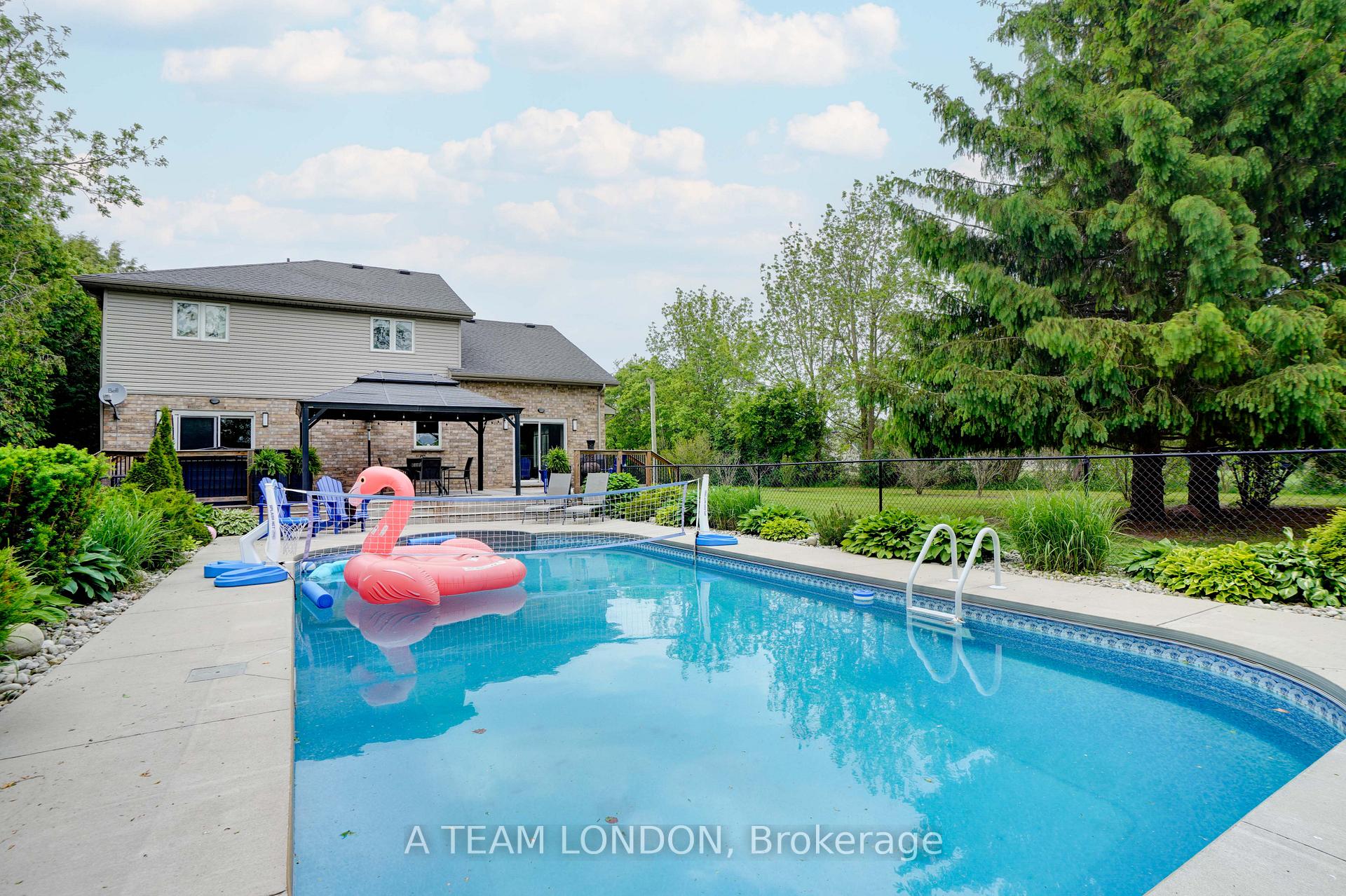 Photo 36 of 400 Second Street, Strathroy-Caradoc, NE — HOMEH