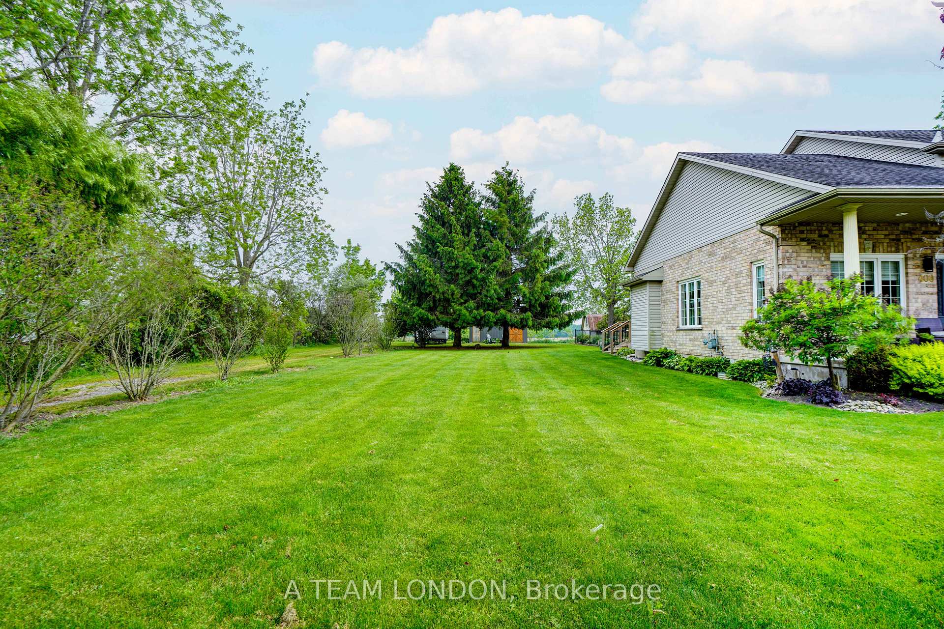 Photo 38 of 400 Second Street, Strathroy-Caradoc, NE — HOMEH