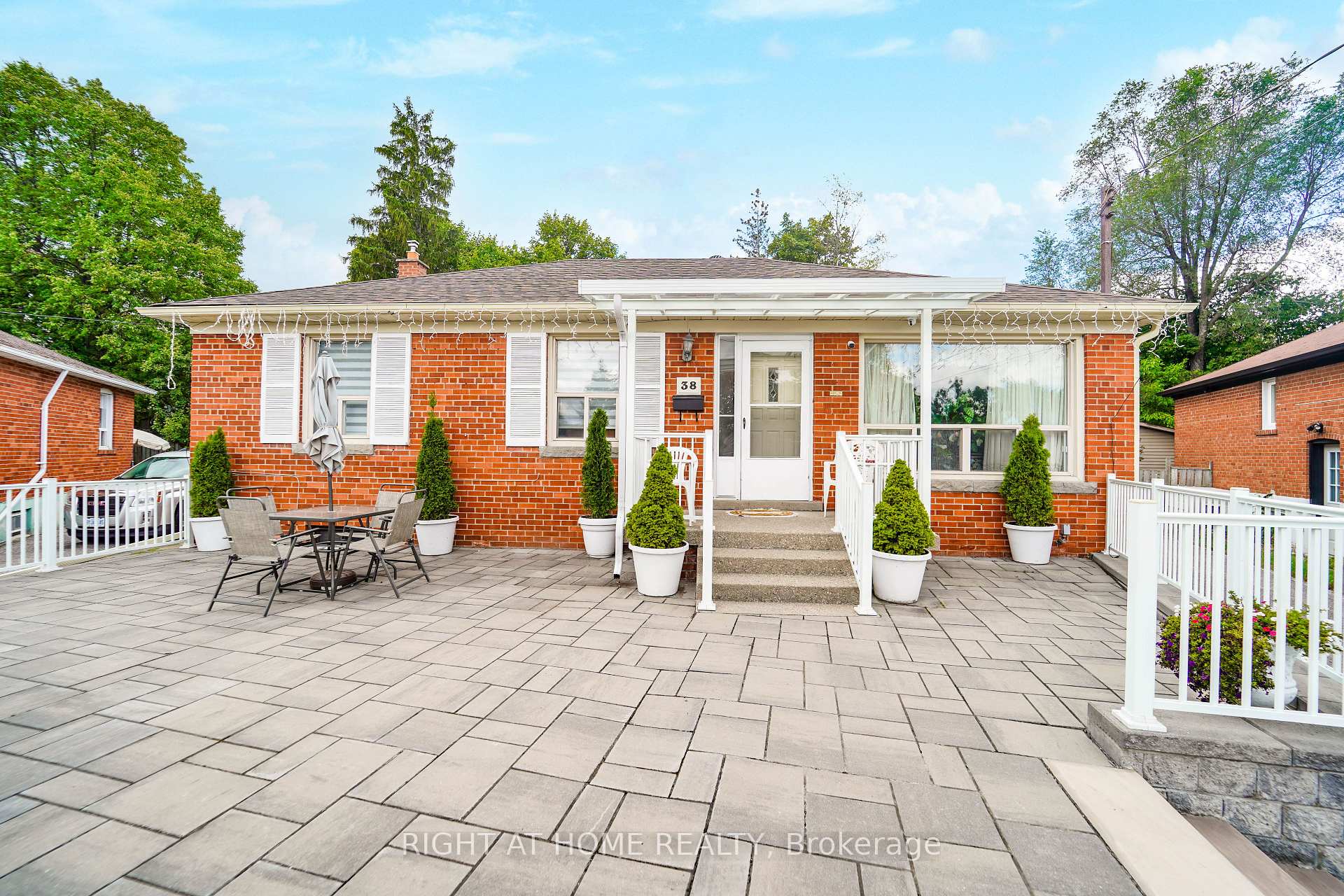 Front of 38 Lingarde Drive