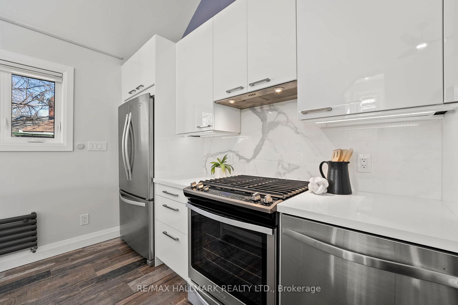 Photo 4 of 272&276 King Edward Avenue, Toronto, Woodbine-Lumsden — HOMEH