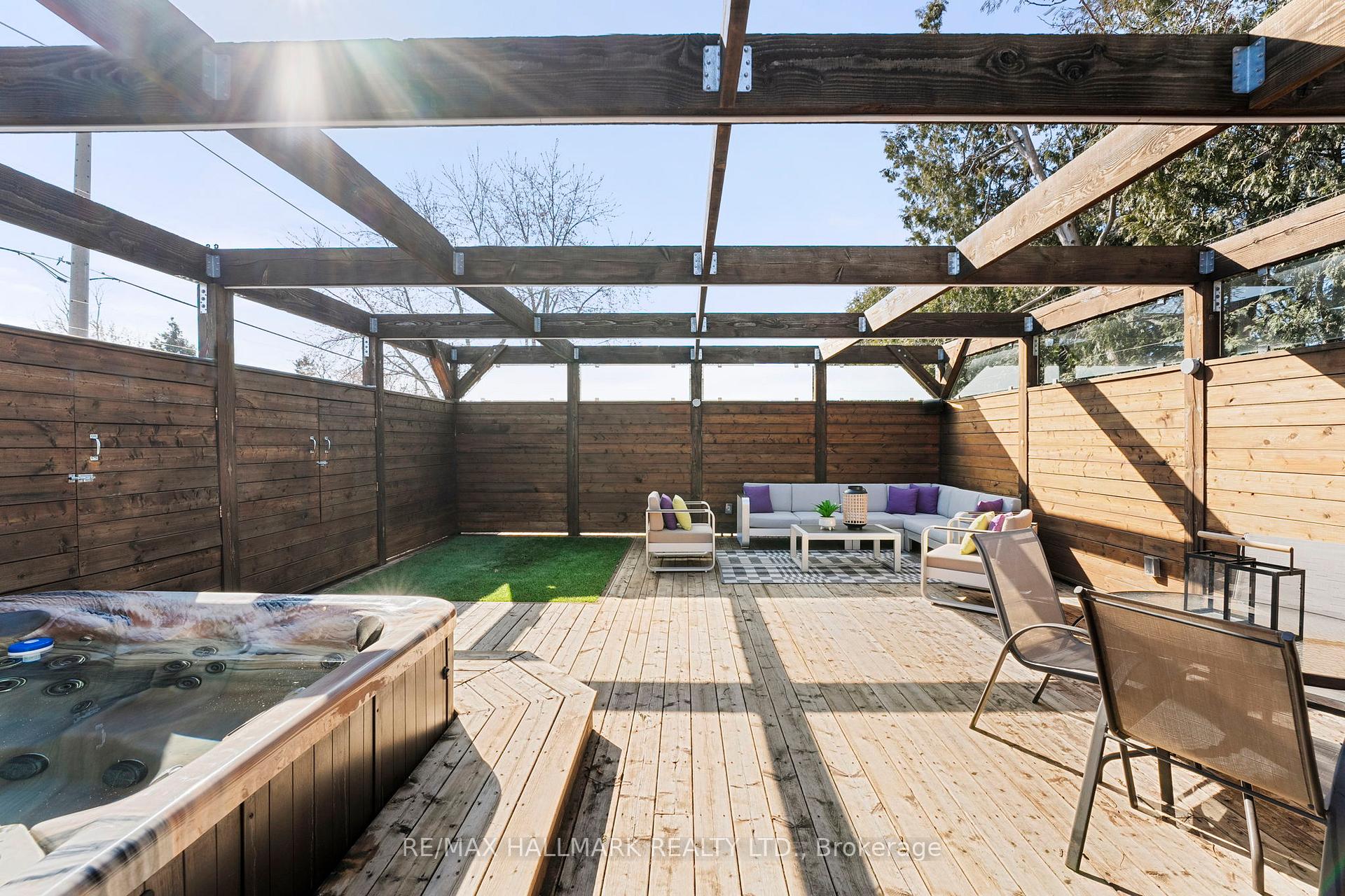 Photo 9 of 272&276 King Edward Avenue, Toronto, Woodbine-Lumsden — HOMEH
