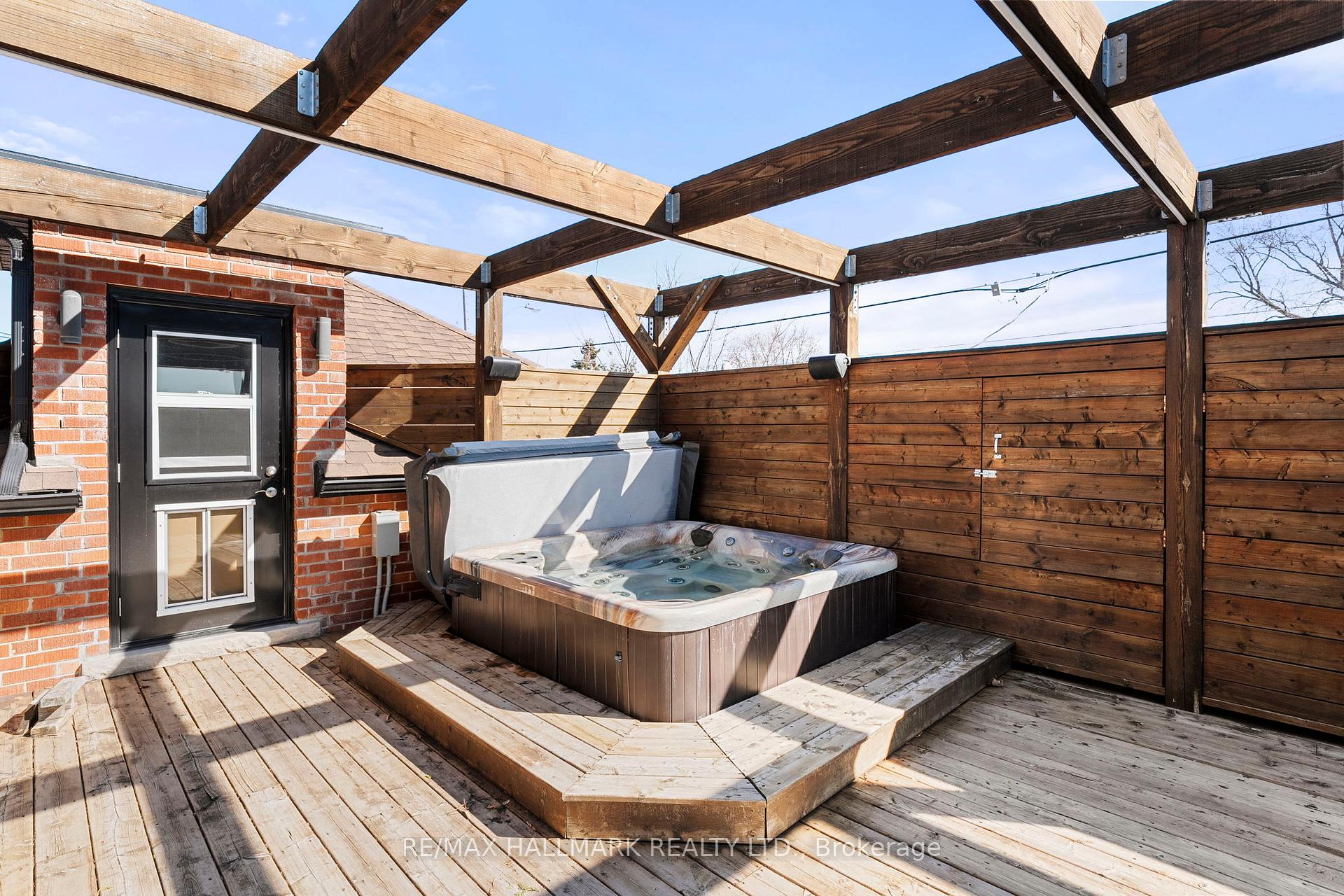 Photo 11 of 272&276 King Edward Avenue, Toronto, Woodbine-Lumsden — HOMEH