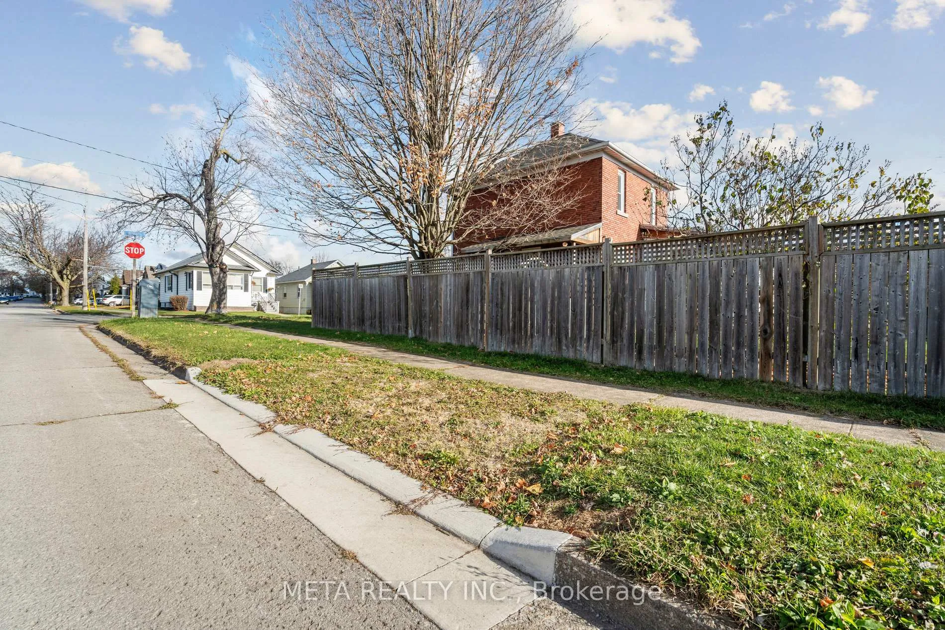 Photo 23 of 29 Ann Street, Thorold, Thorold Downtown — HOMEH