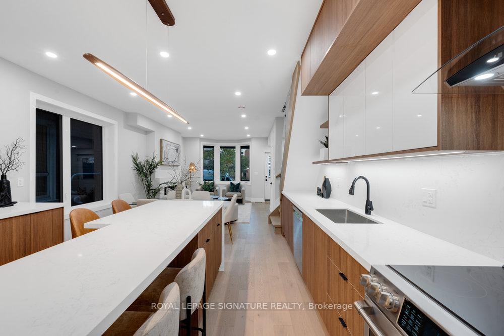 Photo 17 of 186 Parkmount Road, Toronto, Greenwood-Coxwell — HOMEH