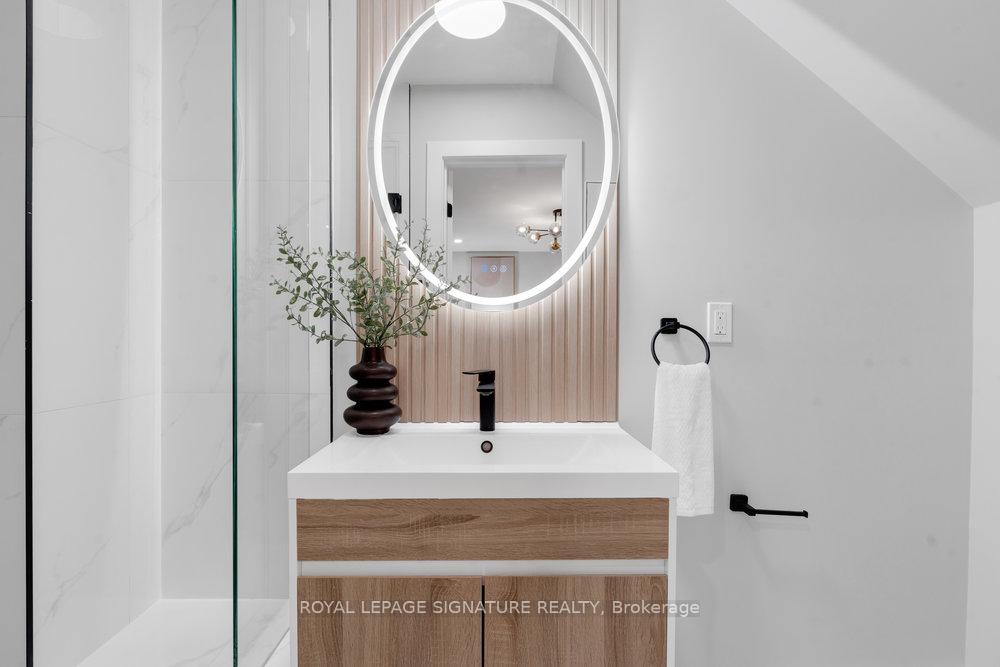 Photo 26 of 186 Parkmount Road, Toronto, Greenwood-Coxwell — HOMEH