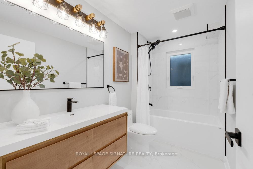 Photo 32 of 186 Parkmount Road, Toronto, Greenwood-Coxwell — HOMEH