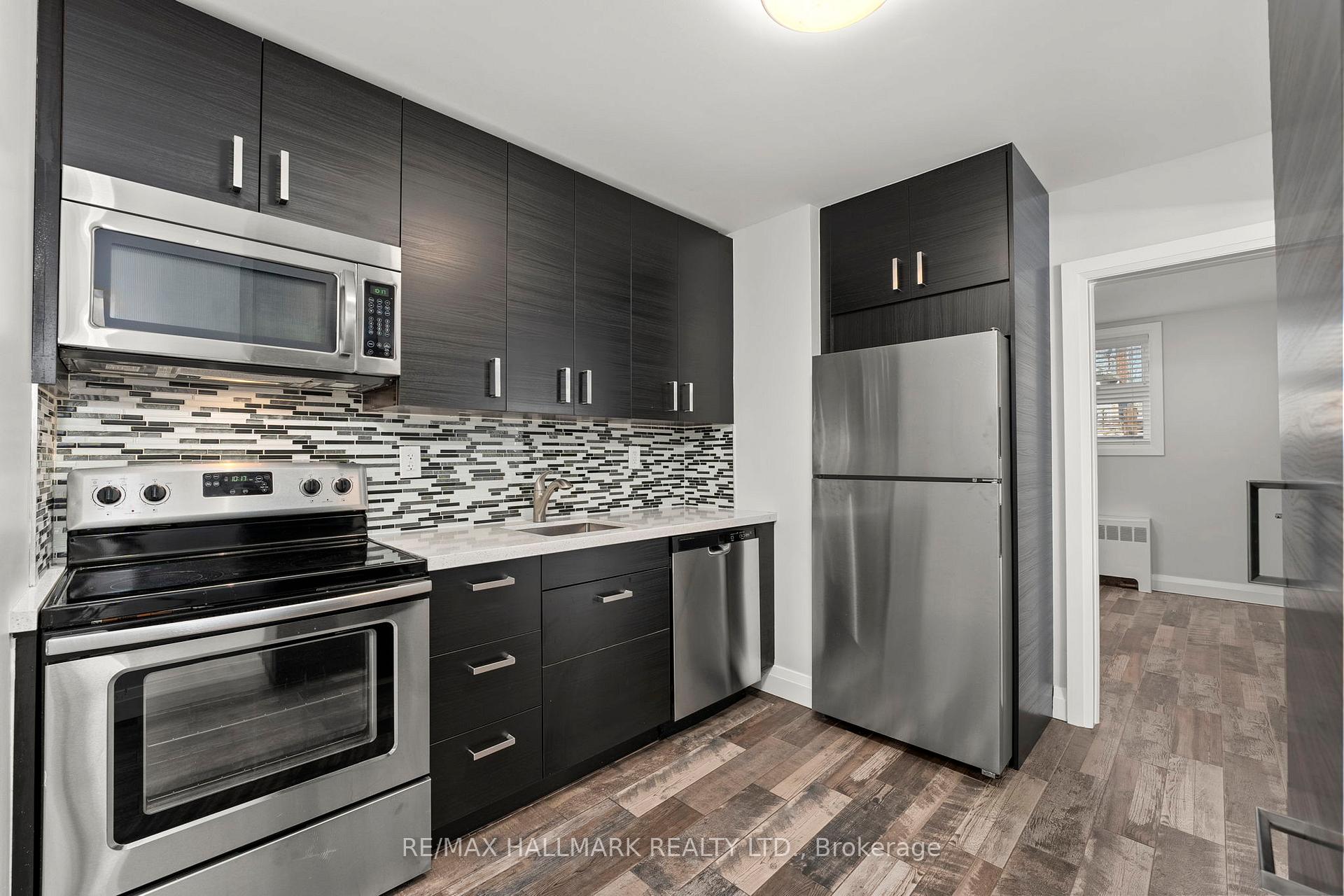 Photo 3 of Unit Unit 2, 276 King Edward Avenue, Toronto, Woodbine-Lumsden — HOMEH