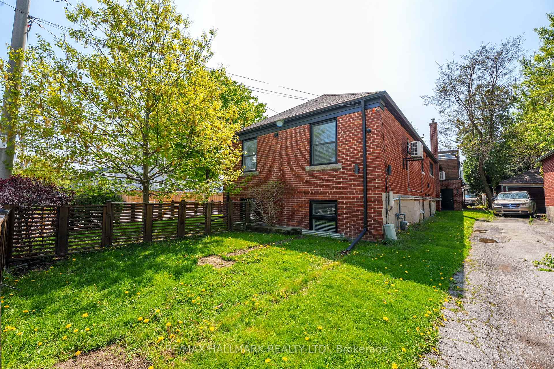Photo 18 of Unit Unit 2, 276 King Edward Avenue, Toronto, Woodbine-Lumsden — HOMEH